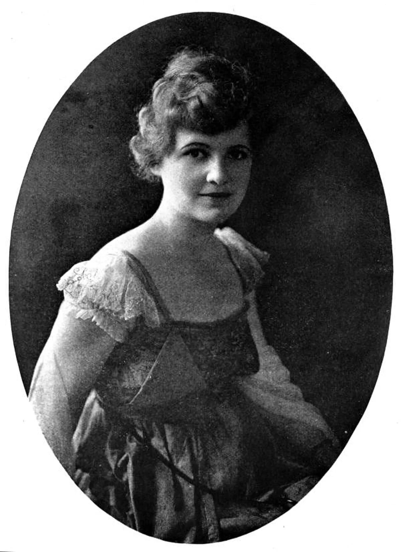 Portrait of Carita Doggett Corse (1891–1978) – memorial page