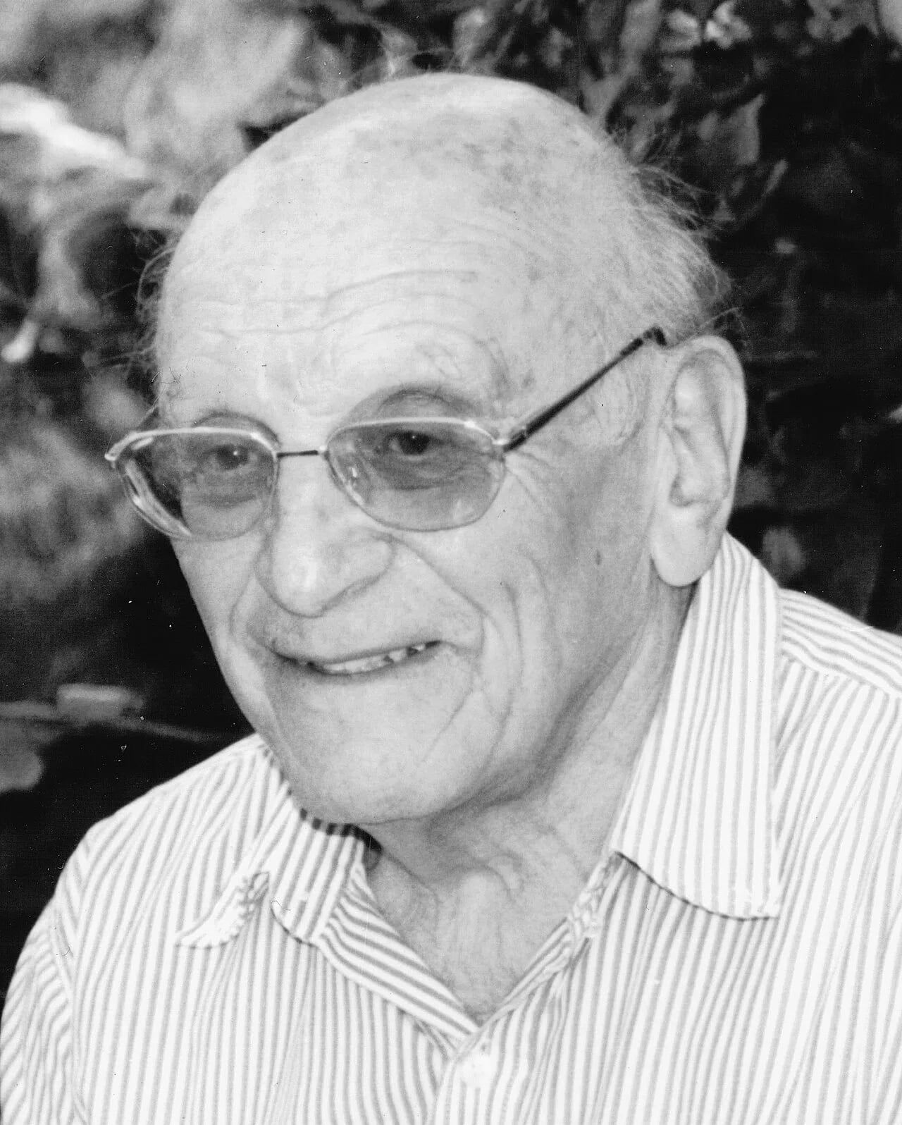 Portrait of Dan H. Yaalon (1924–2014) – memorial page