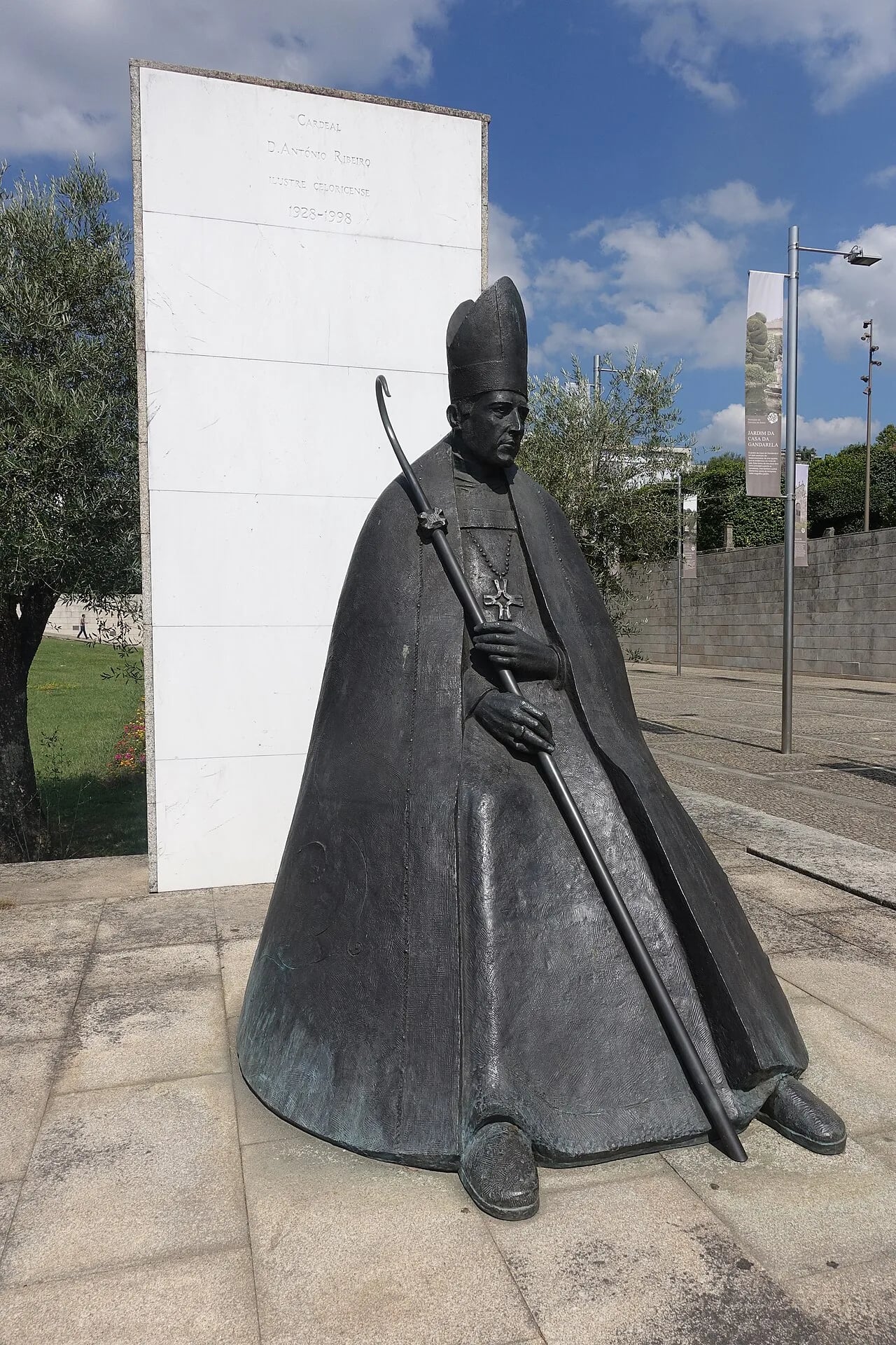 Porträt von António Ribeiro (1928–1998) – Gedenkseite