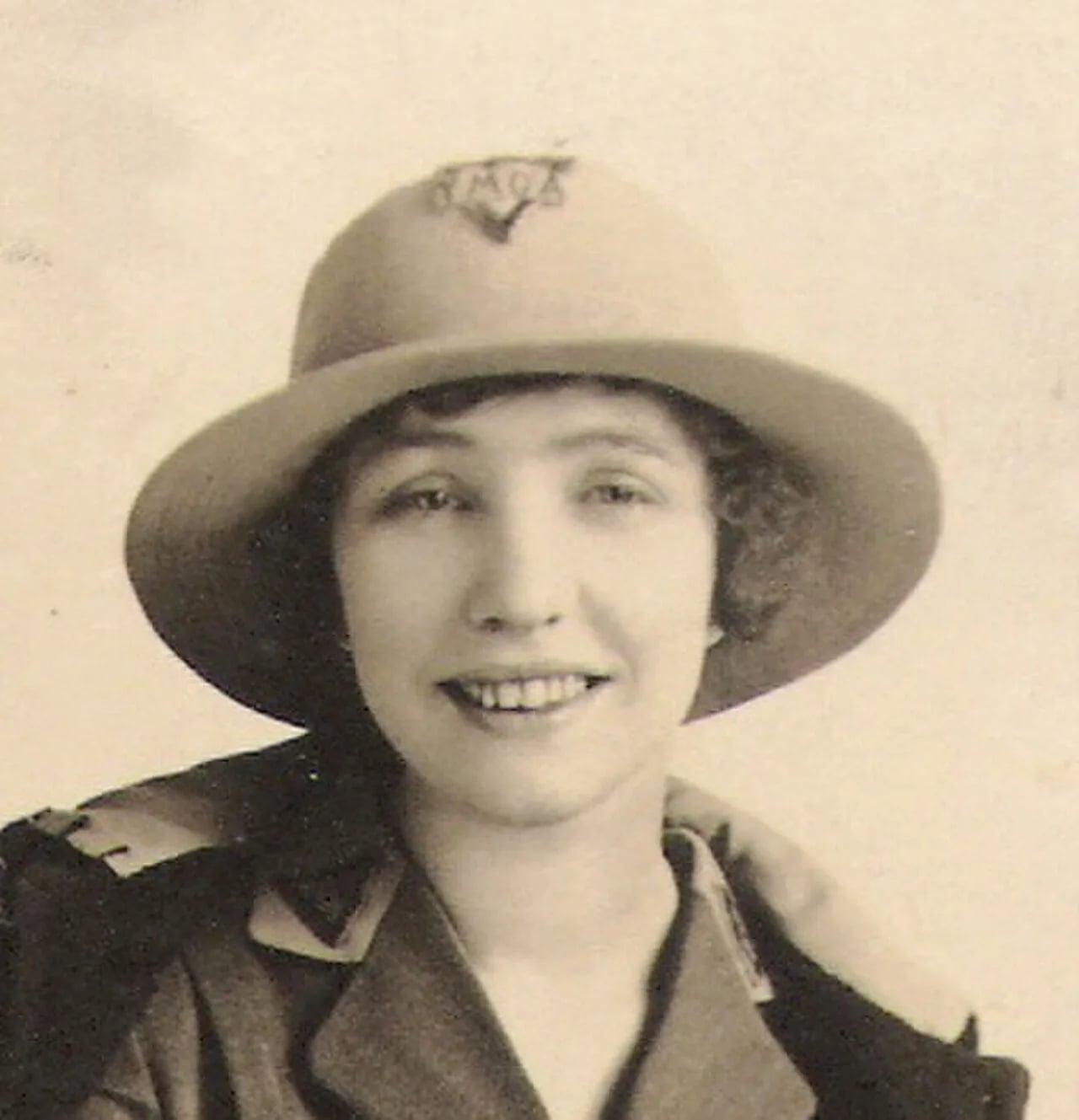 Portrait of Leah Eveline Hamlin (1895–1951) – memorial page