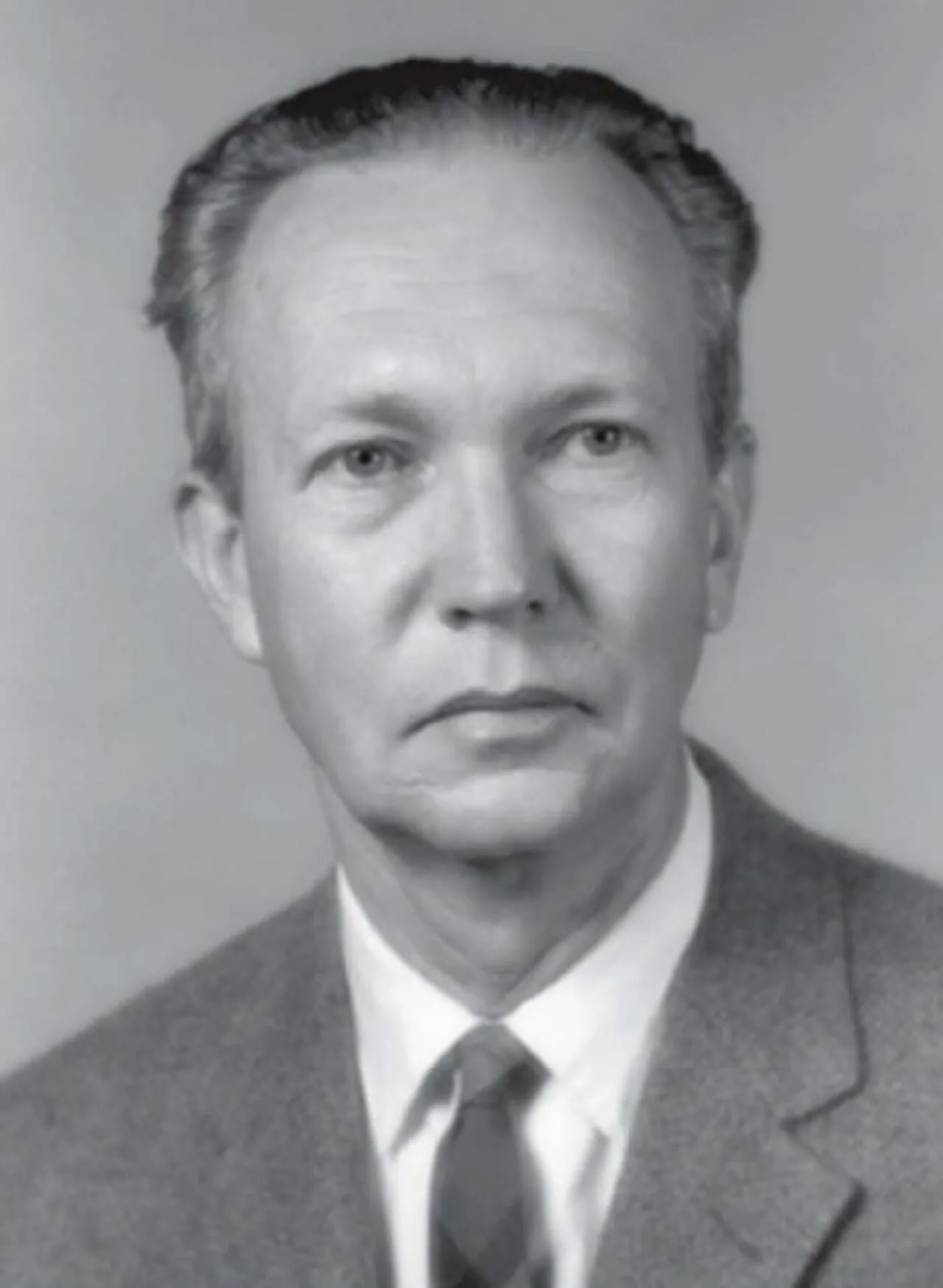 Portrait of Howard Ensign Evans (1919–2002) – memorial page