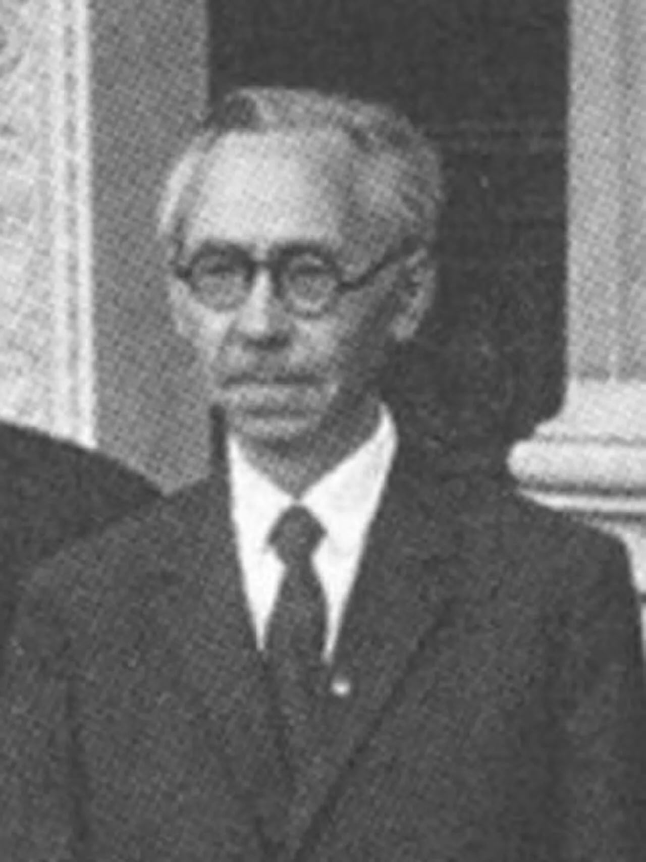Portrait of August Annist (1899–1972) – memorial page