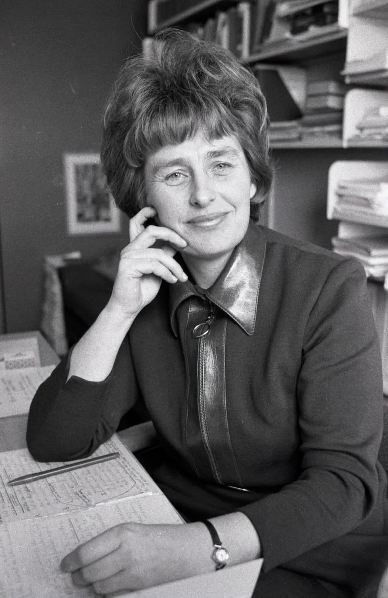 Porträt von Berit Ås (1928–2024) – Gedenkseite