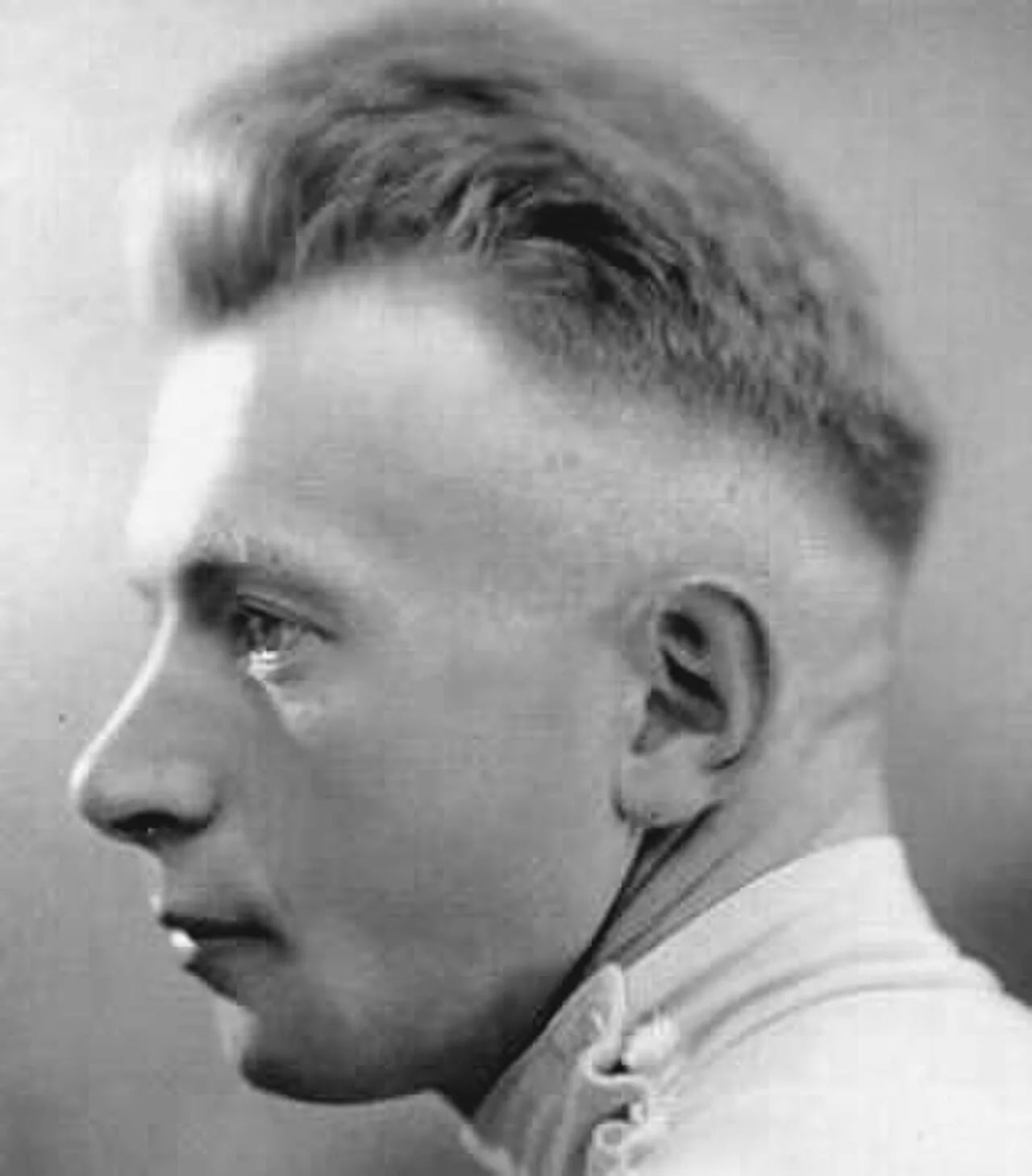 Portrait of Nicolas Frantz (1899–1985) – memorial page