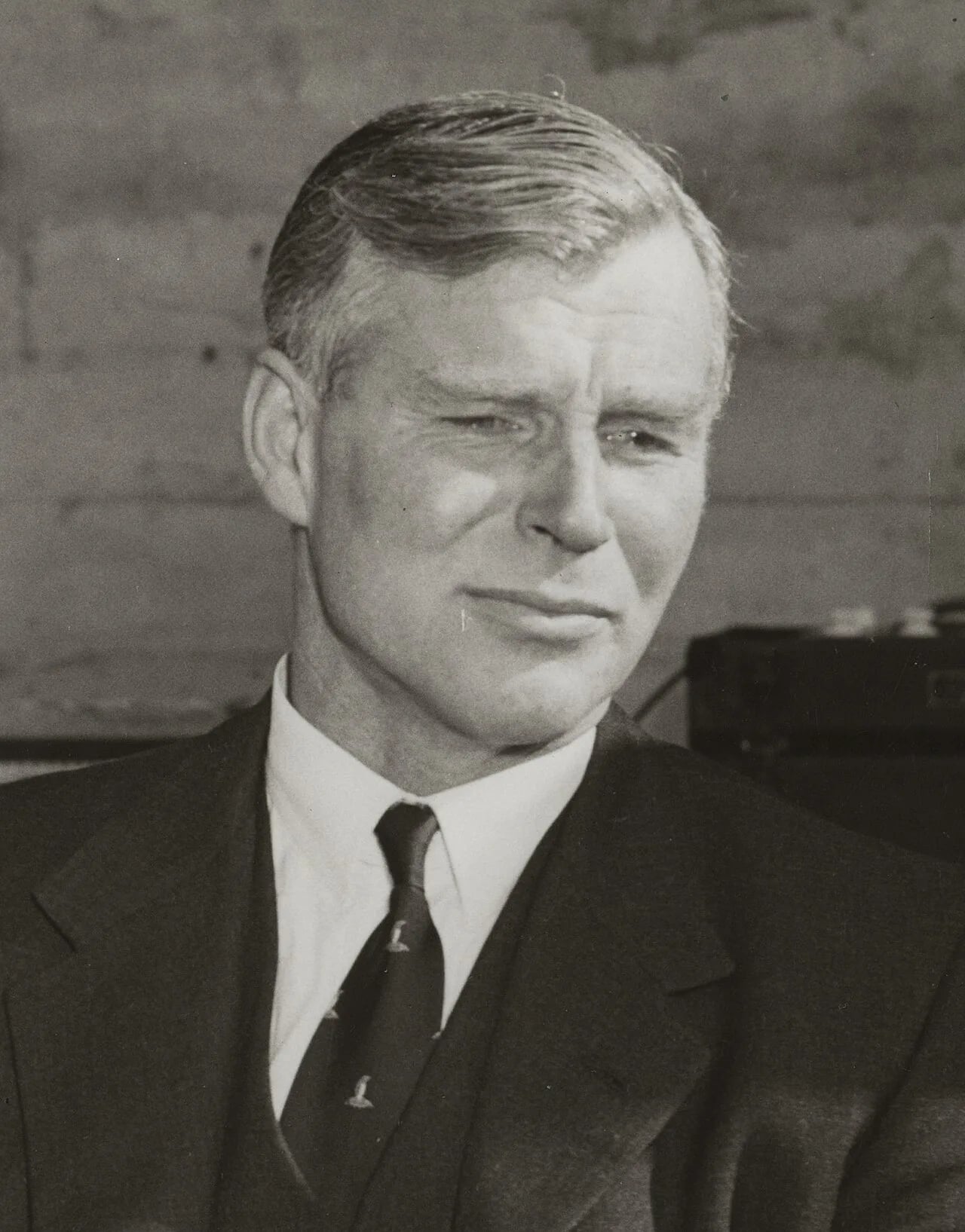 Portrait of Vivian Fuchs (1908–1999) – memorial page