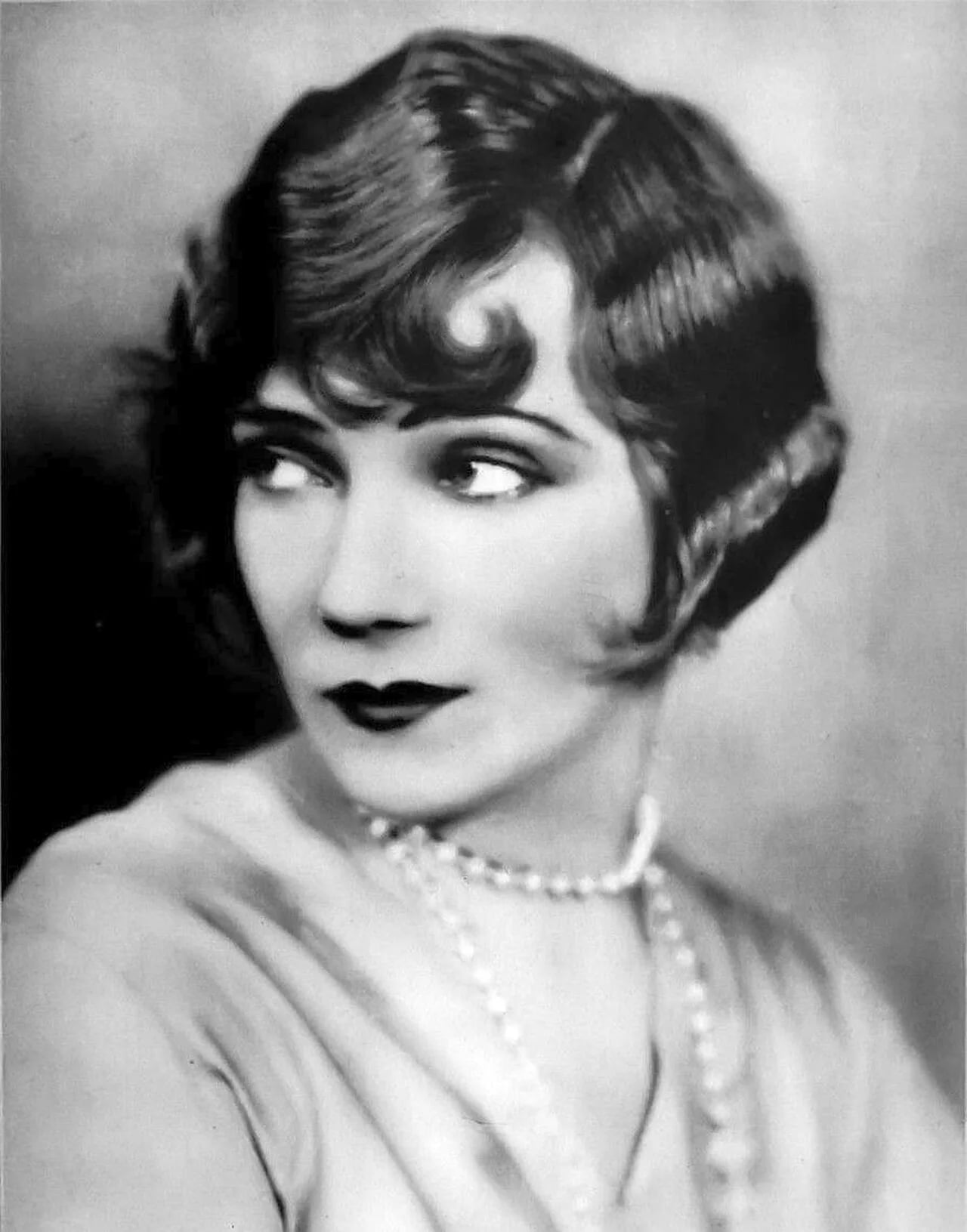 Portrait of Gilda Gray (1901–1959) – memorial page