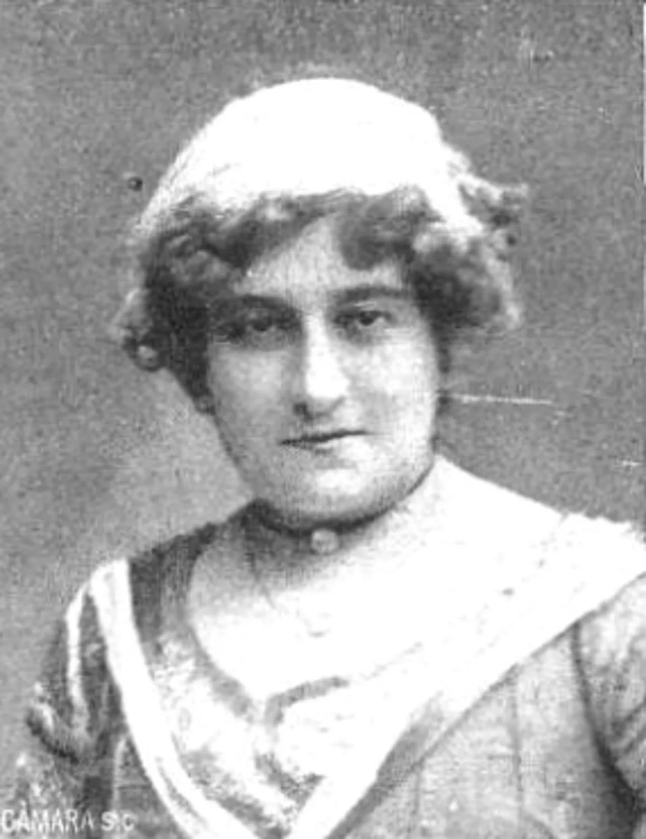 Portrait of María Guerrero (1867–1928) – memorial page