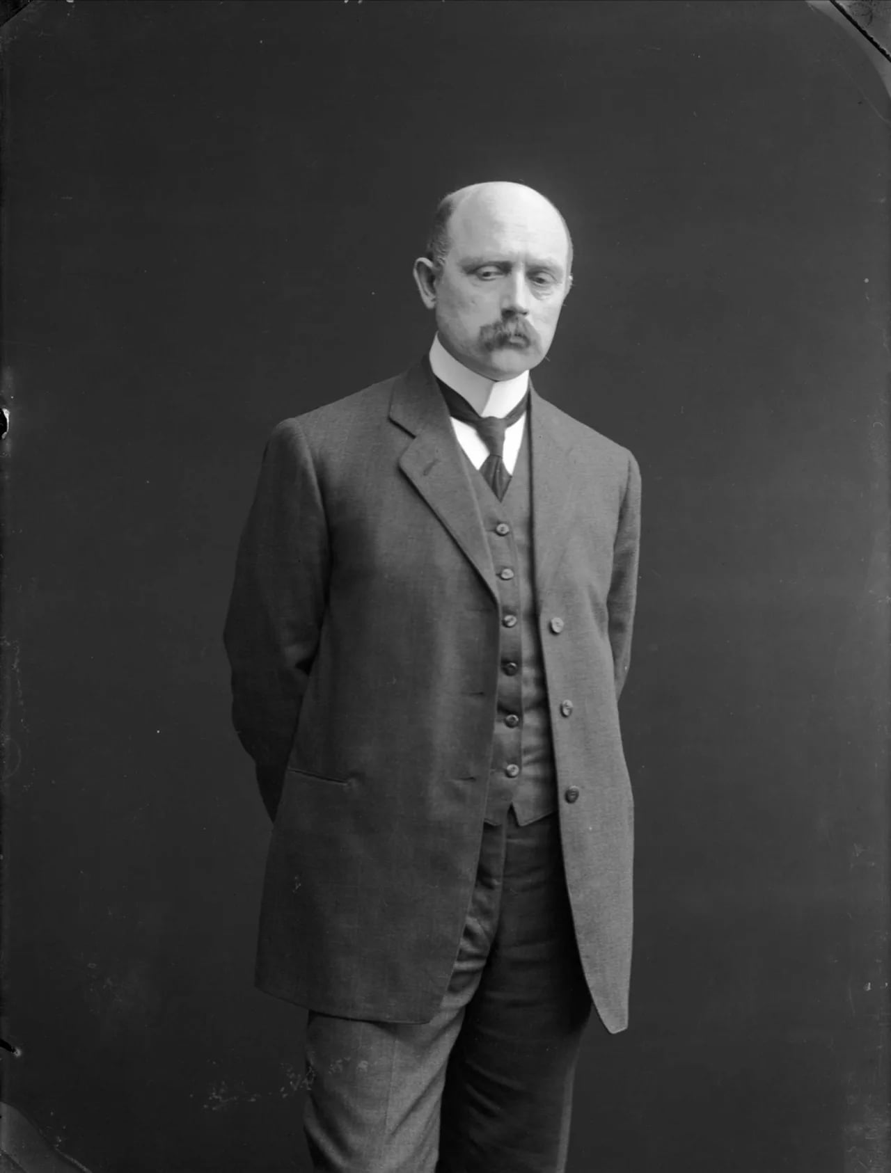 Portrait of Gunnar Utsond (1864–1950) – memorial page