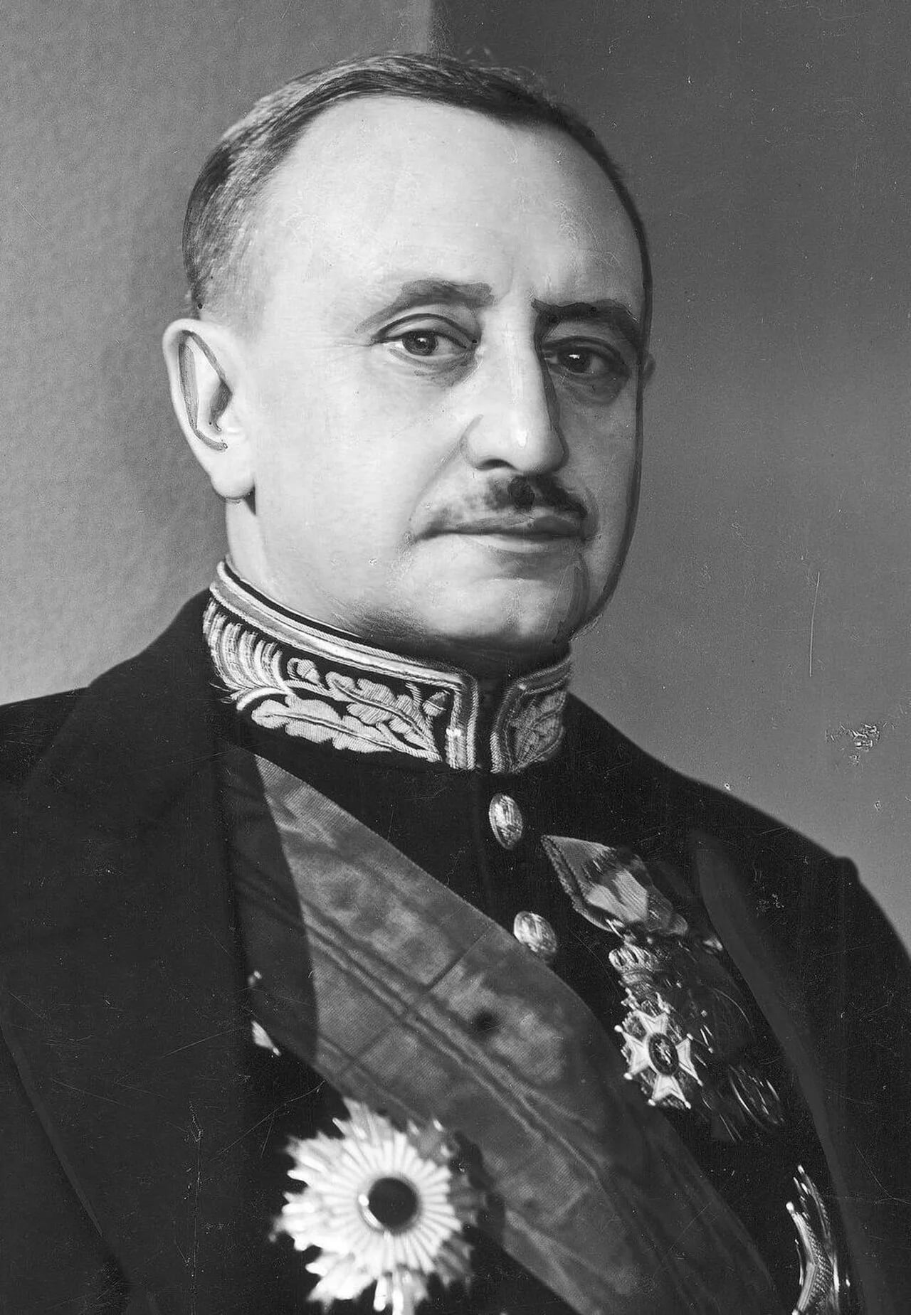 Portrait of Albert Devèze (1881–1959) – memorial page
