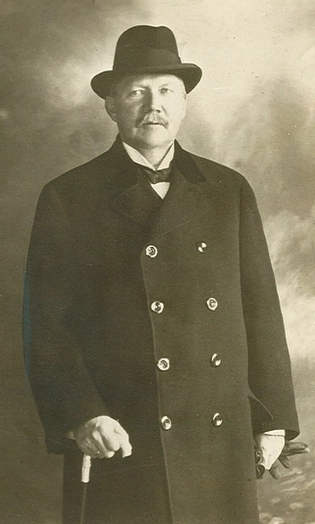 Porträt von Bertrand Narvesen (1860–1939) – Gedenkseite
