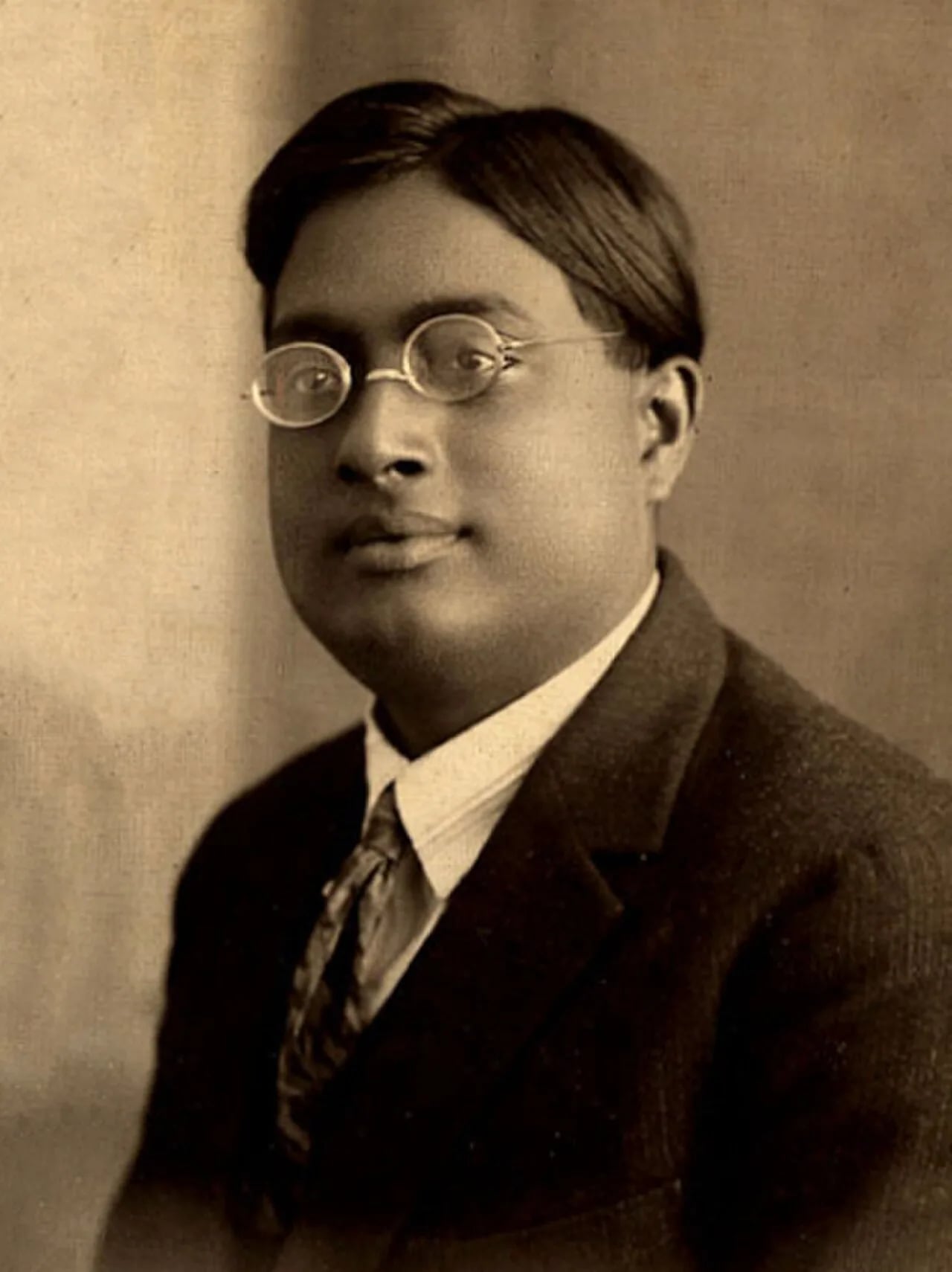 Portrait of Satyendranath Bose (1894–1974) – memorial page