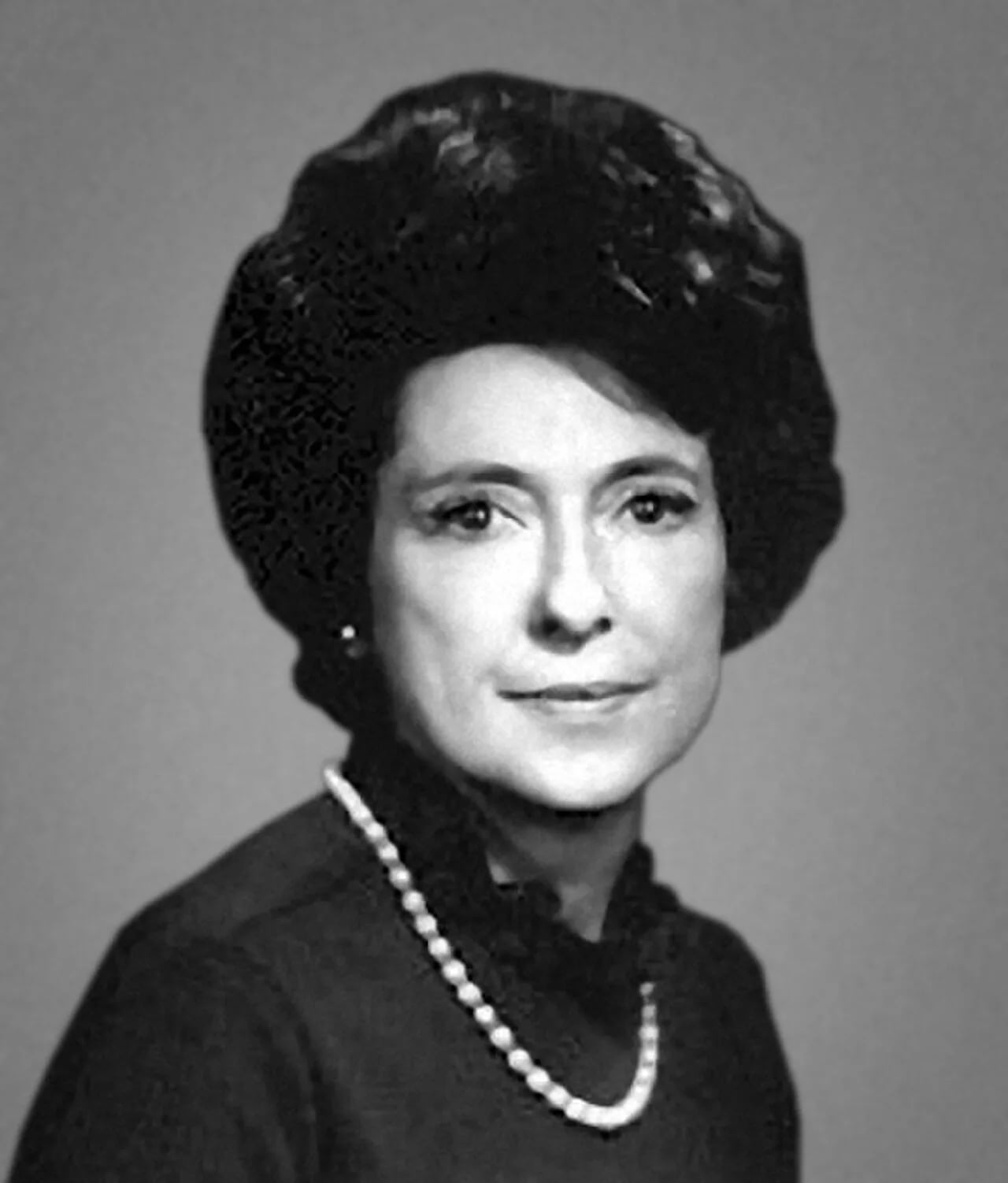 Portrait of Lindy Boggs (1916–2013) – memorial page