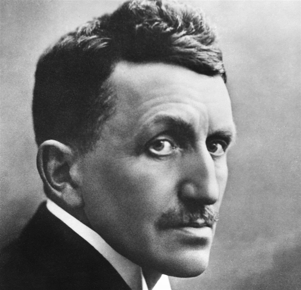 Portrait of Sven Moren (1871–1938) – memorial page