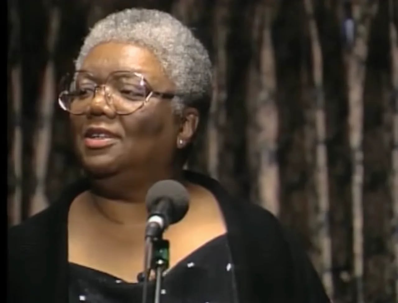 Portrait of Lucille Clifton (1936–2010) – memorial page