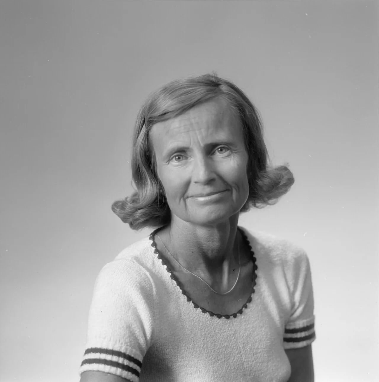 Porträt von Aase Foss Abrahamsen (1930–2023) – Gedenkseite