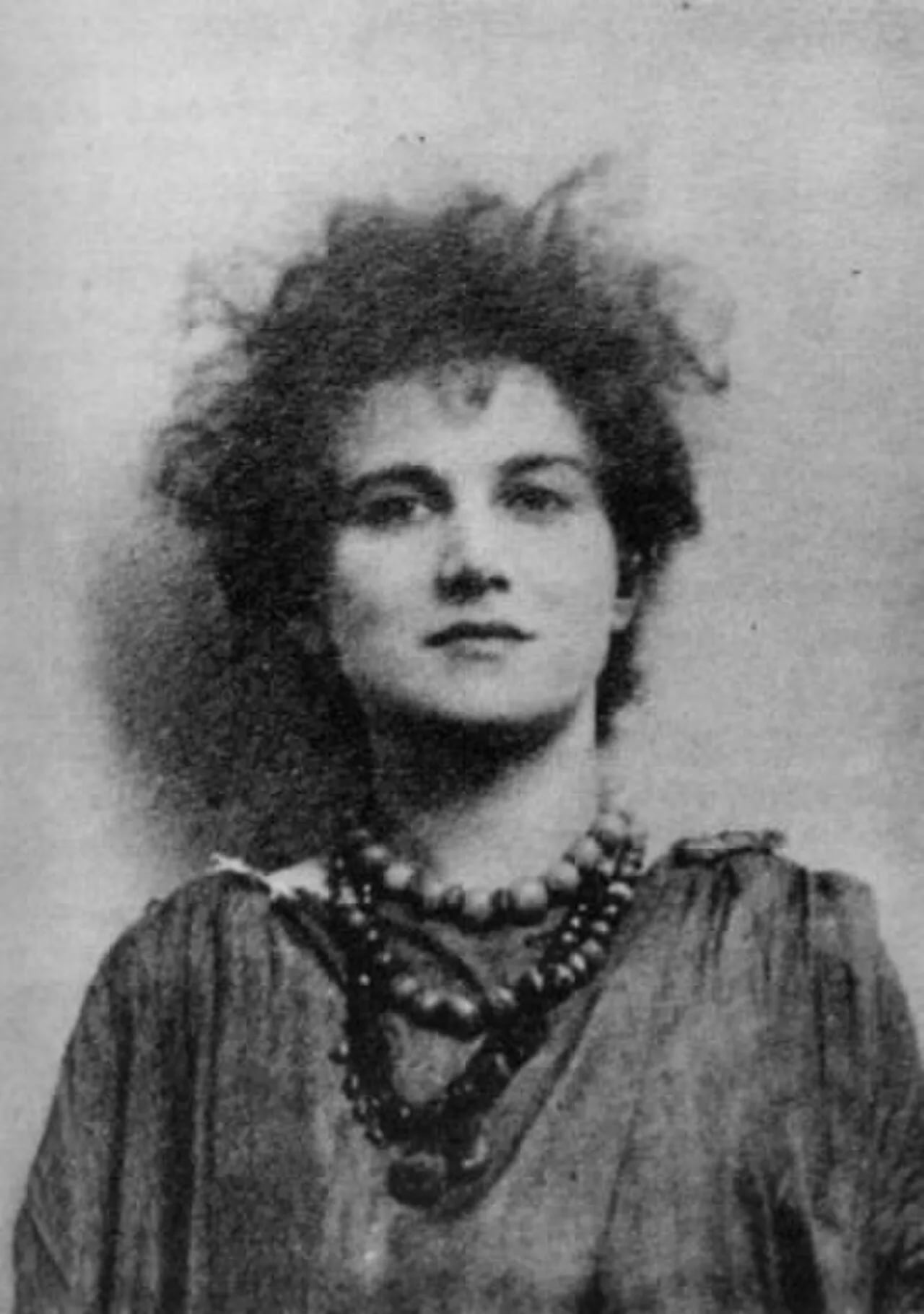 Portrait of Moina Mathers (1865–1928) – memorial page