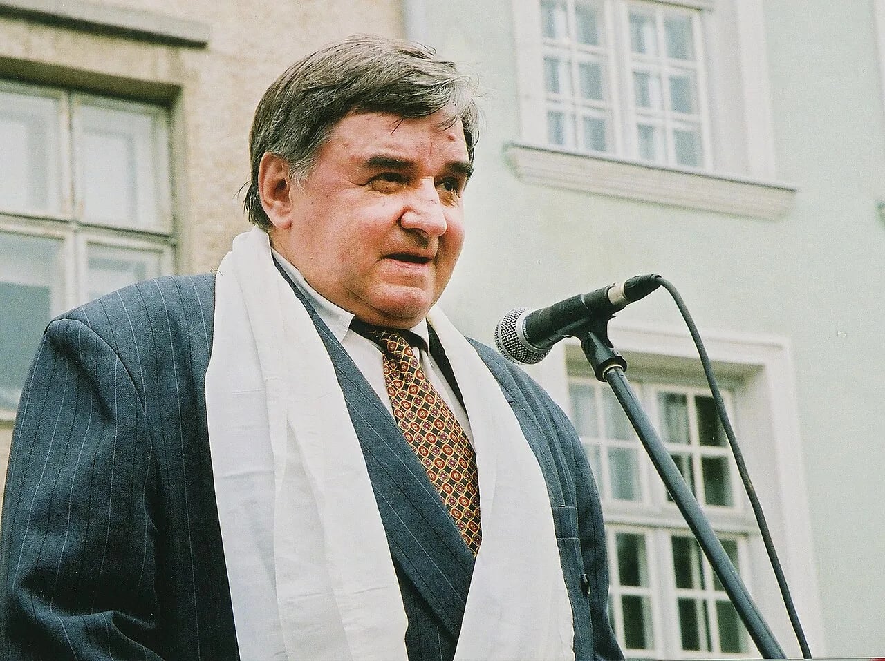 Portrait of Linnart Mäll (1938–2010) – memorial page