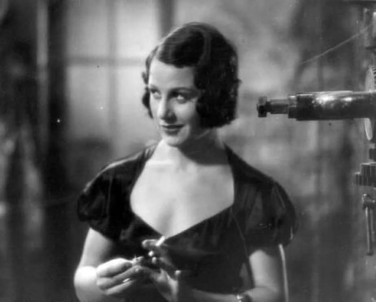 Porträt von Pola Illéry (1909–1993) – Gedenkseite