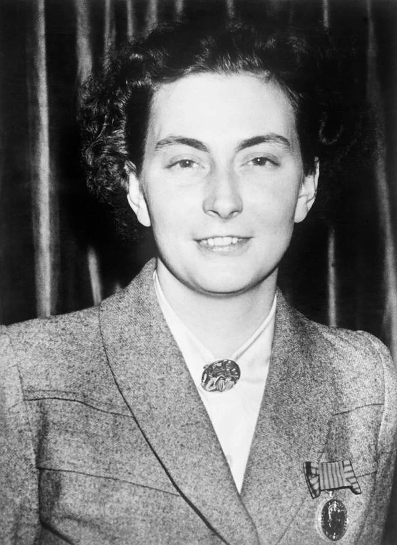 Porträt von Andrée De Jongh (1916–2007) – Gedenkseite