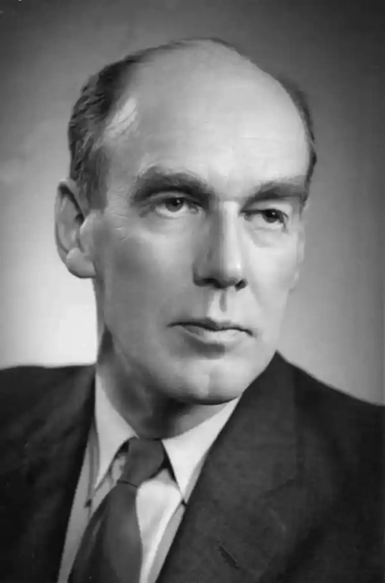 Portrait of Robert Stanfield (1914–2003) – memorial page