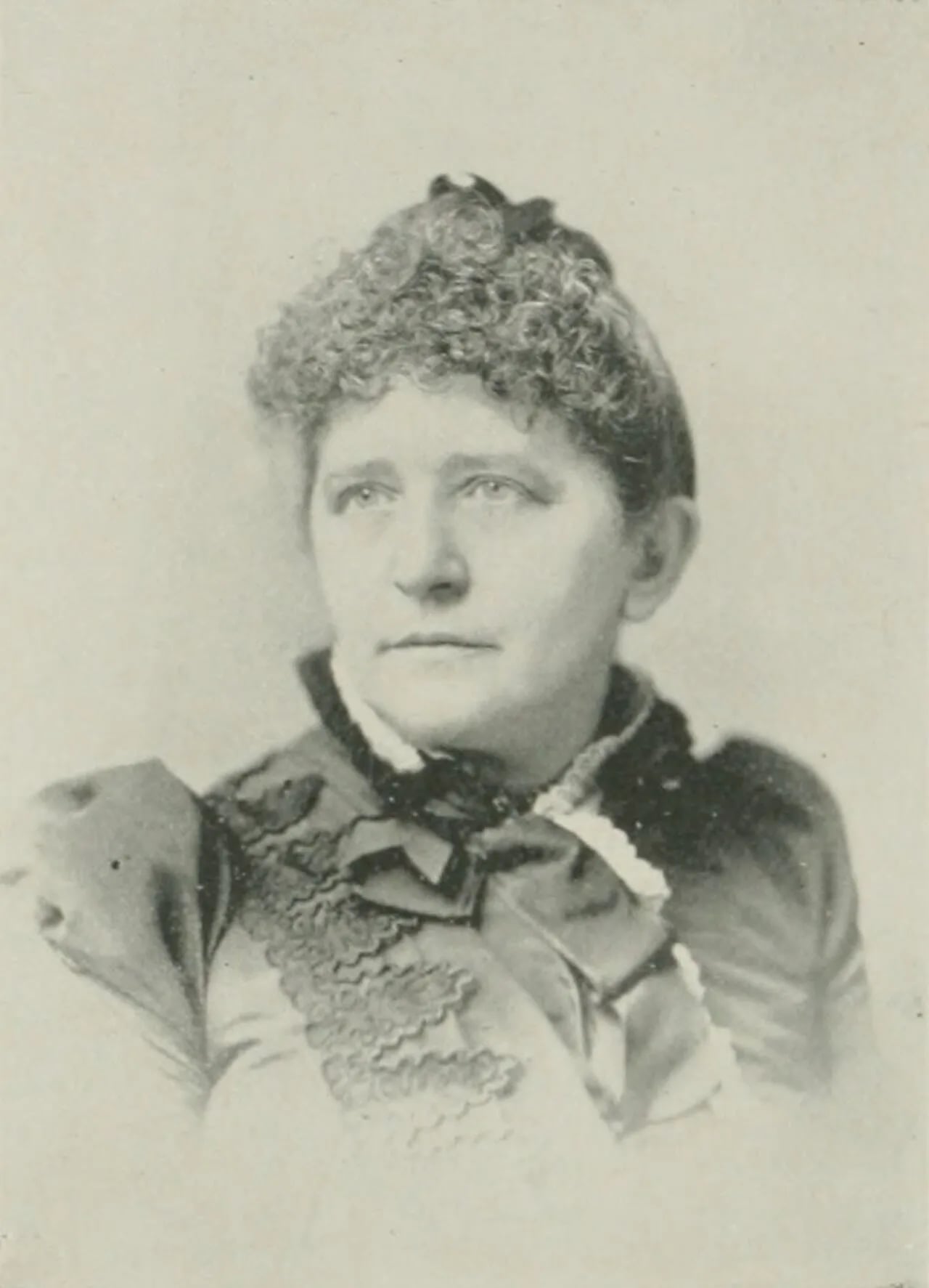 Portrait of Euphemia Wilson Pitblado (1849–1928) – memorial page
