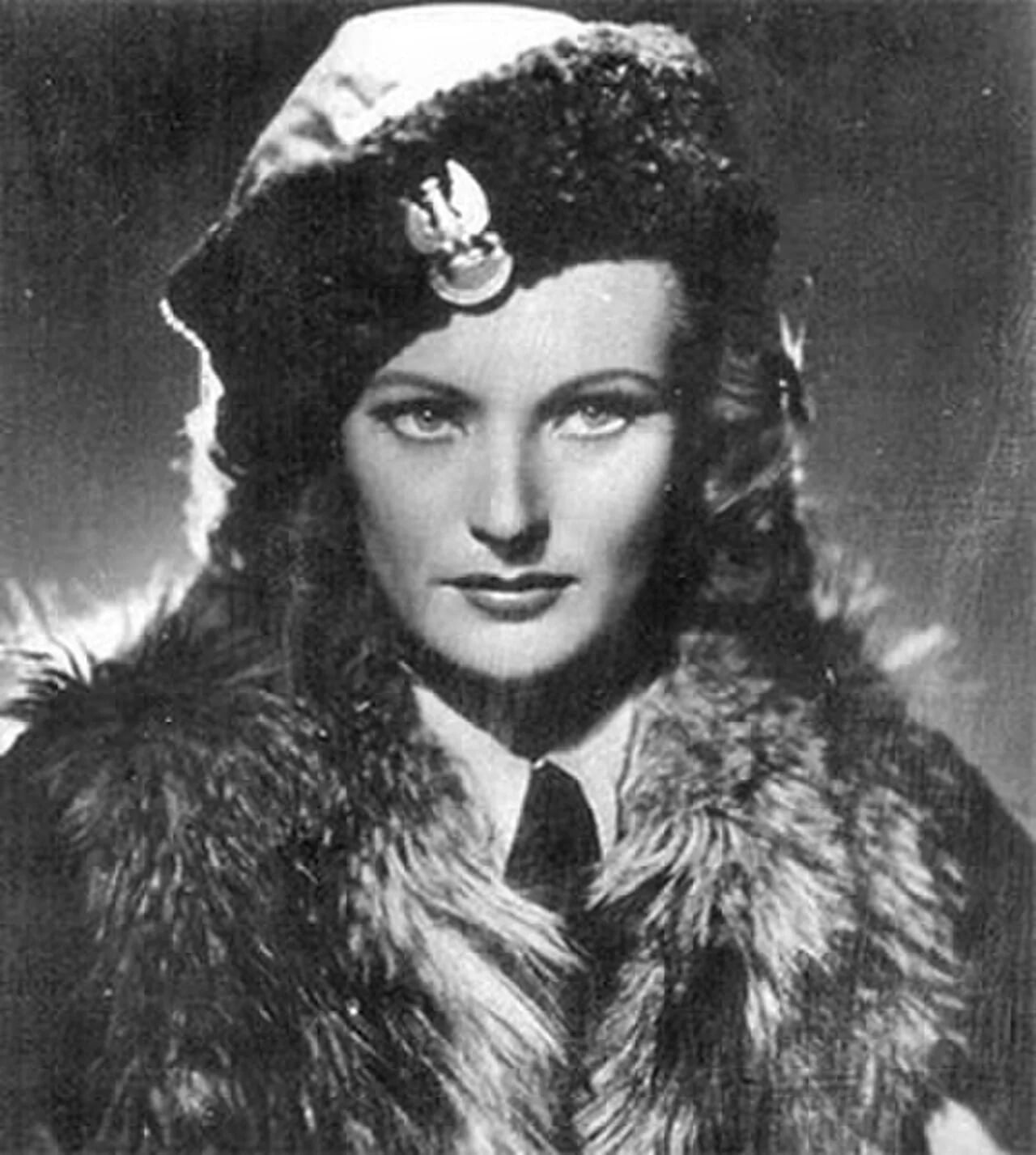 Portrait of Irena Anders (1920–2010) – memorial page