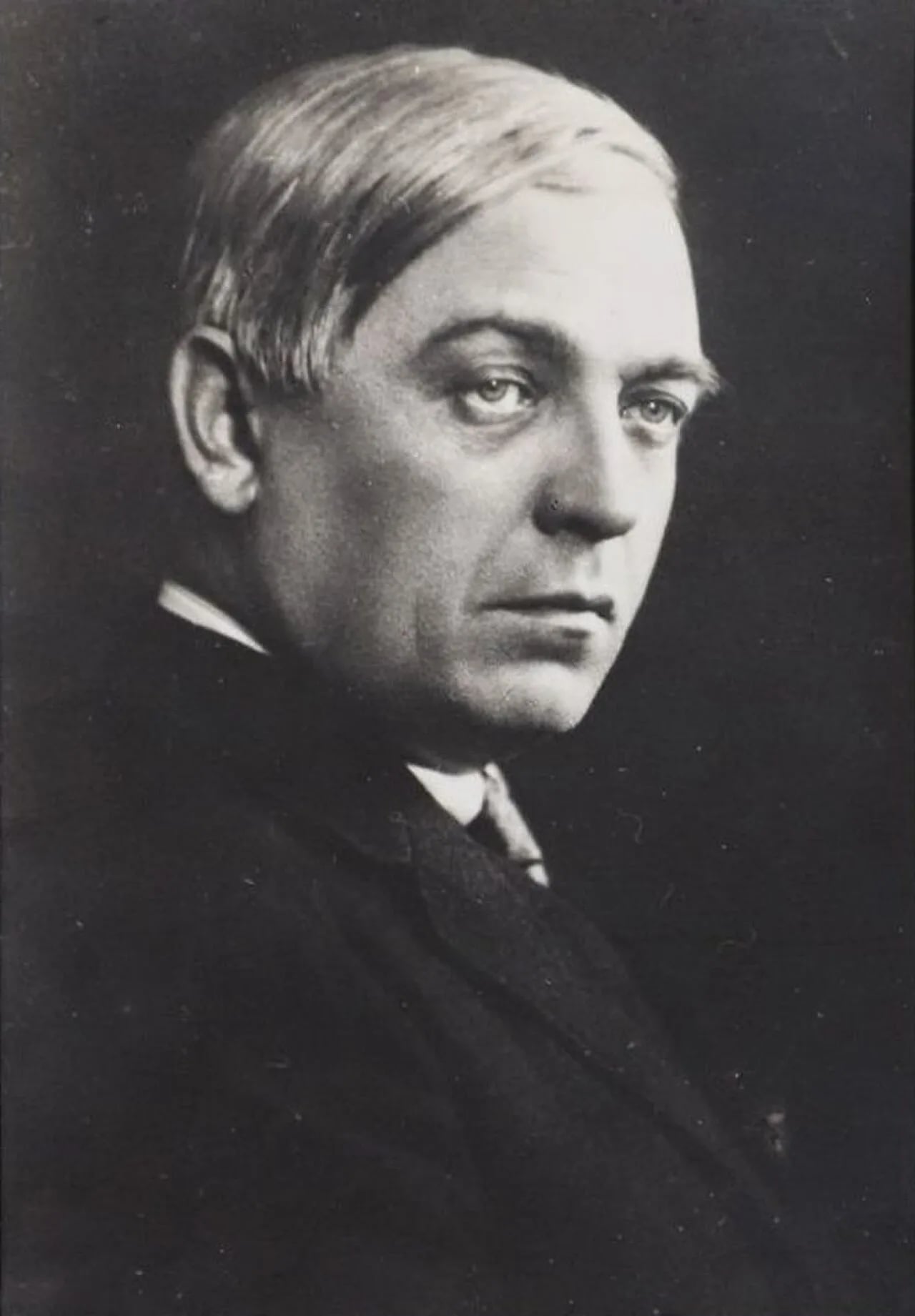 Porträt von Liviu Rebreanu (1885–1944) – Gedenkseite