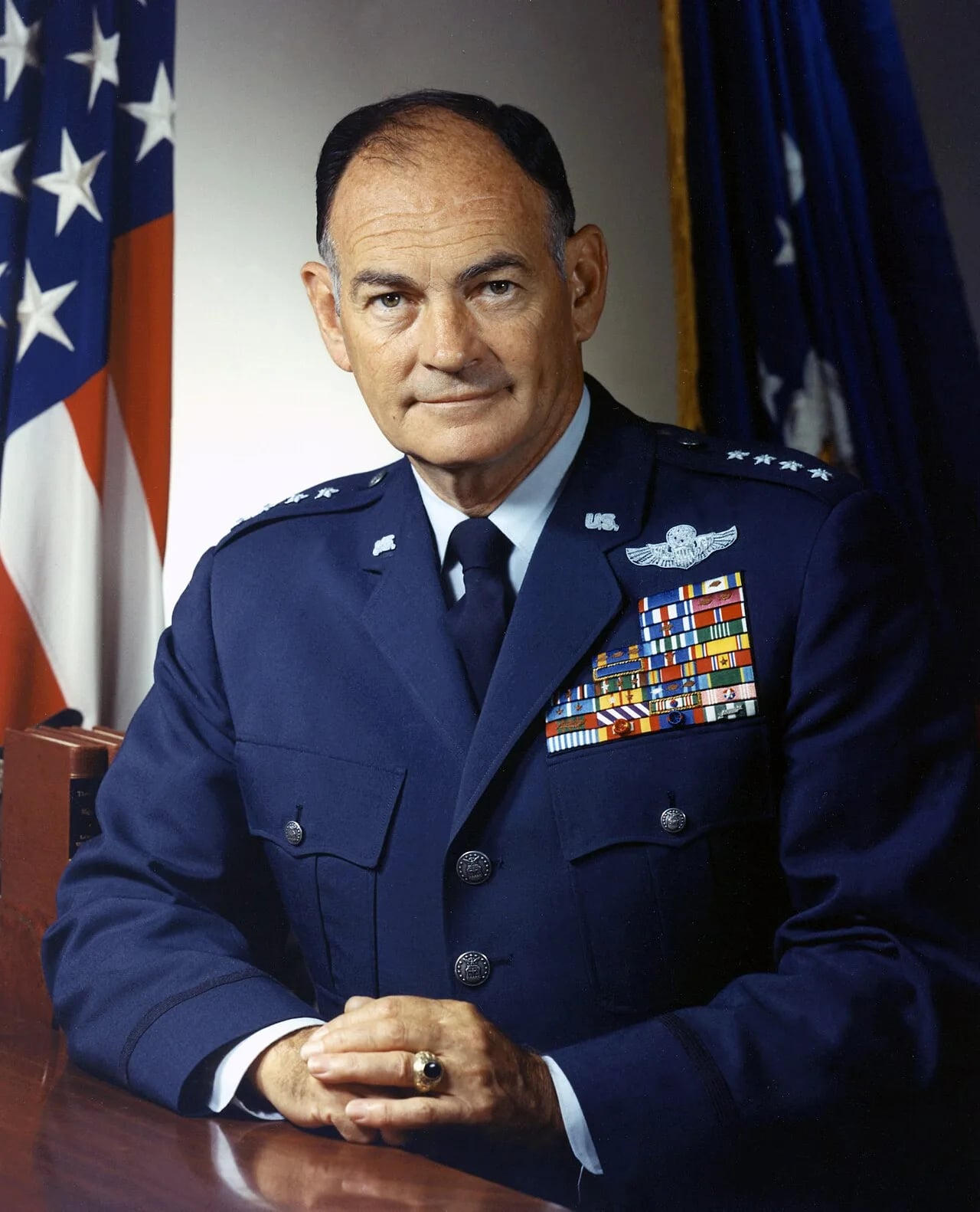 Porträt von George S. Brown (1918–1978) – Gedenkseite