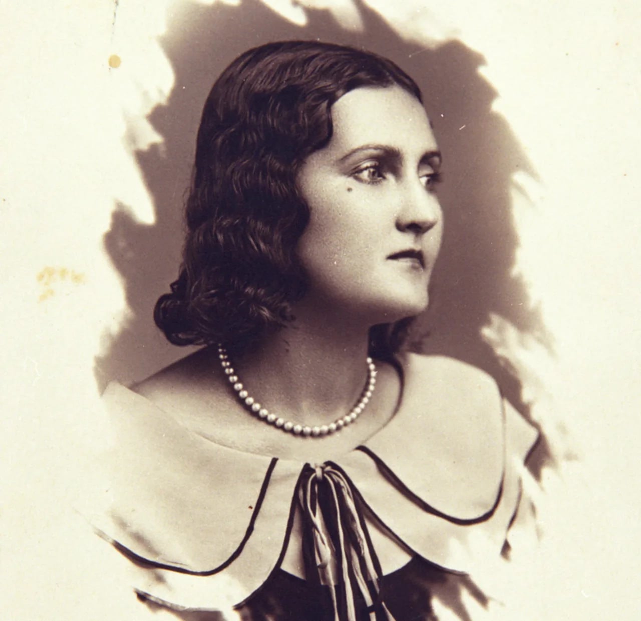 Portrait of Josefina Pla (1903–1999) – memorial page