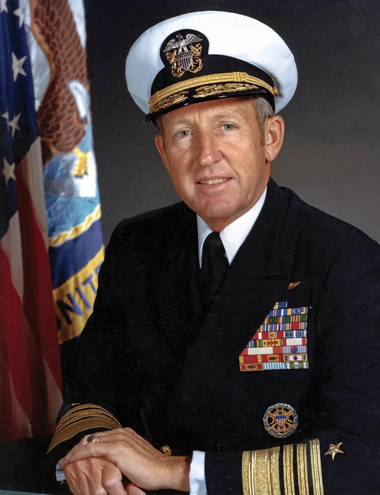 Porträt von Thomas B. Hayward (1924–2022) – Gedenkseite