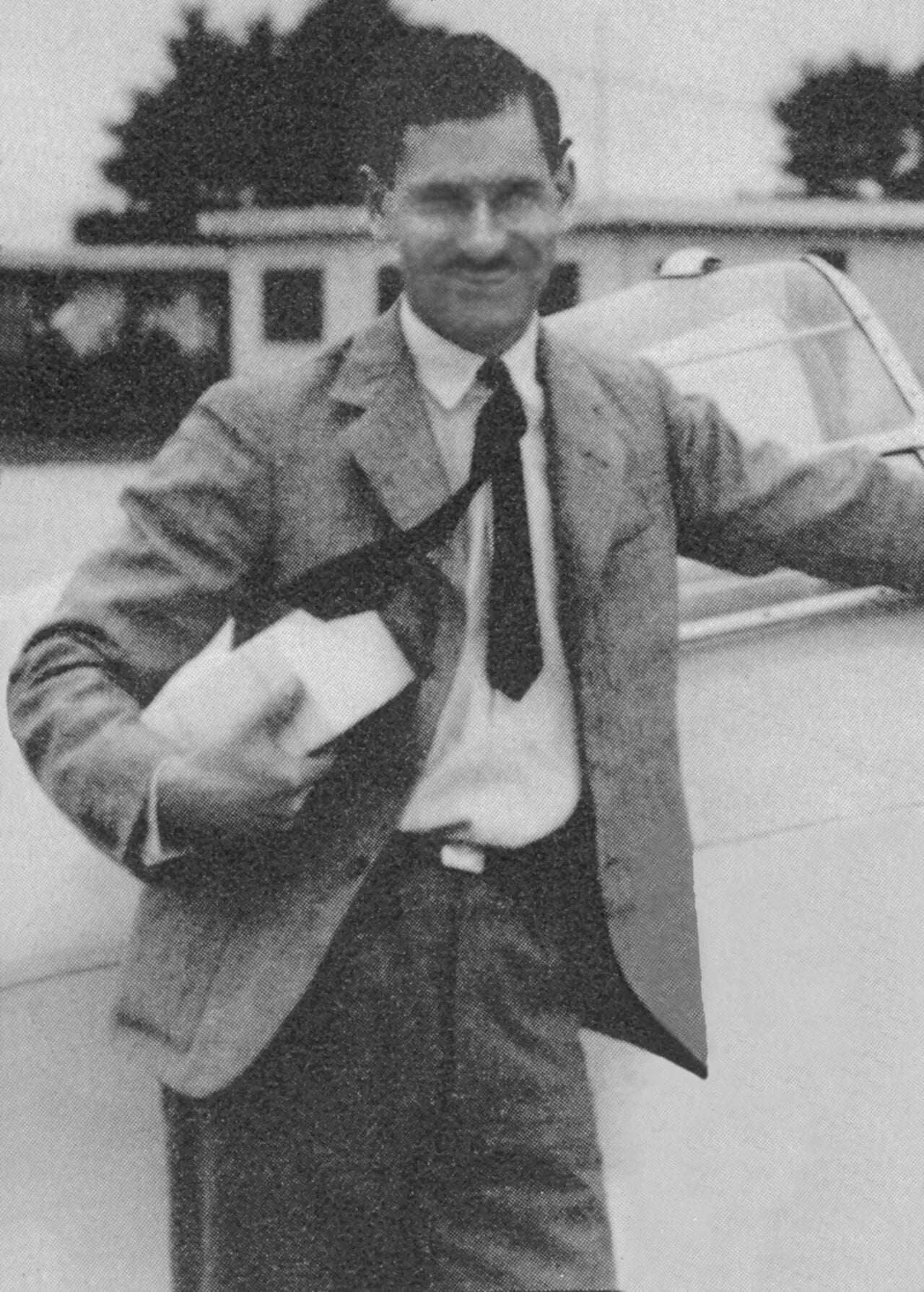 Porträt von Arthur Edmond Clouston (1908–1984) – Gedenkseite