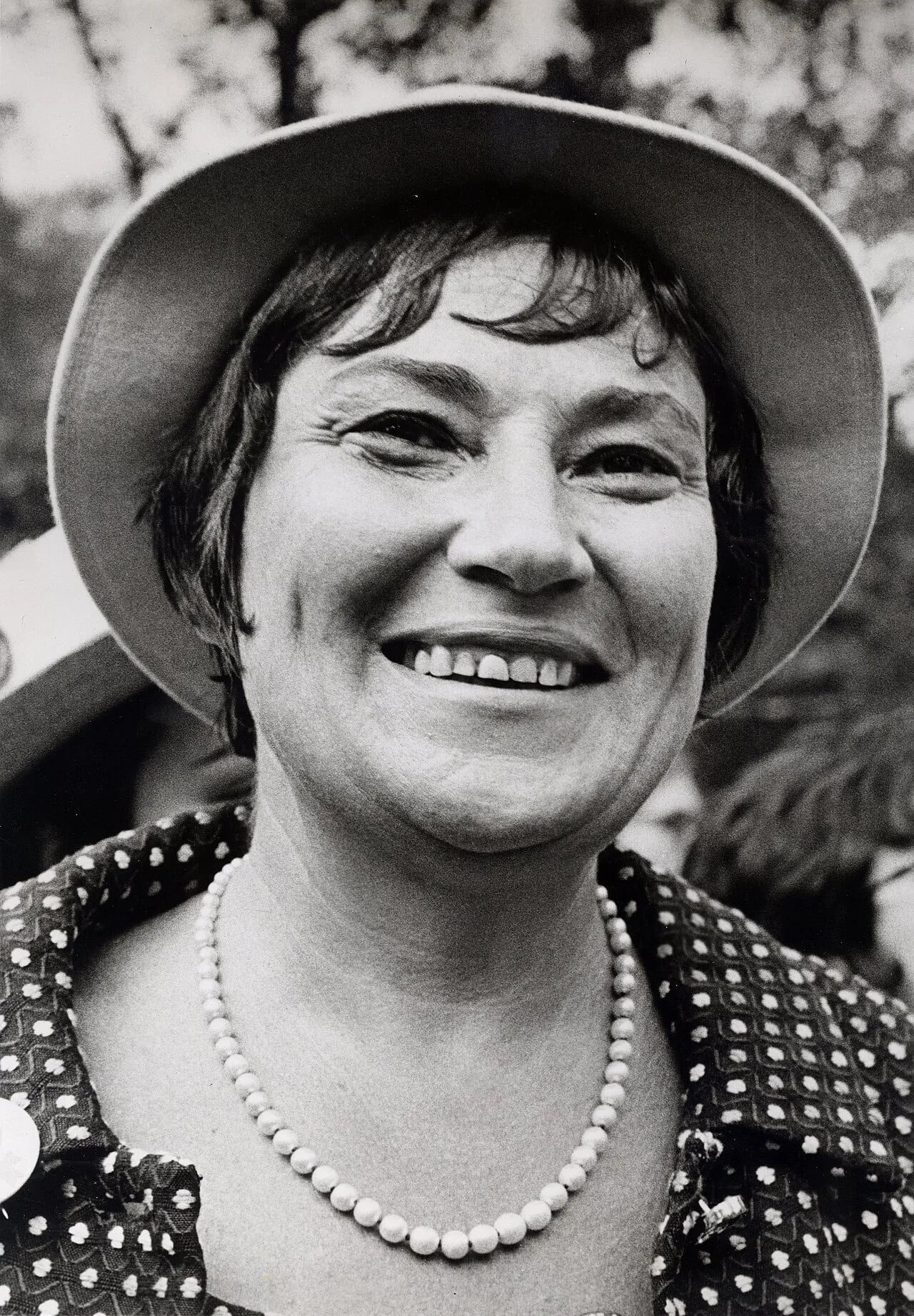 Porträt von Bella Abzug (1920–1998) – Gedenkseite