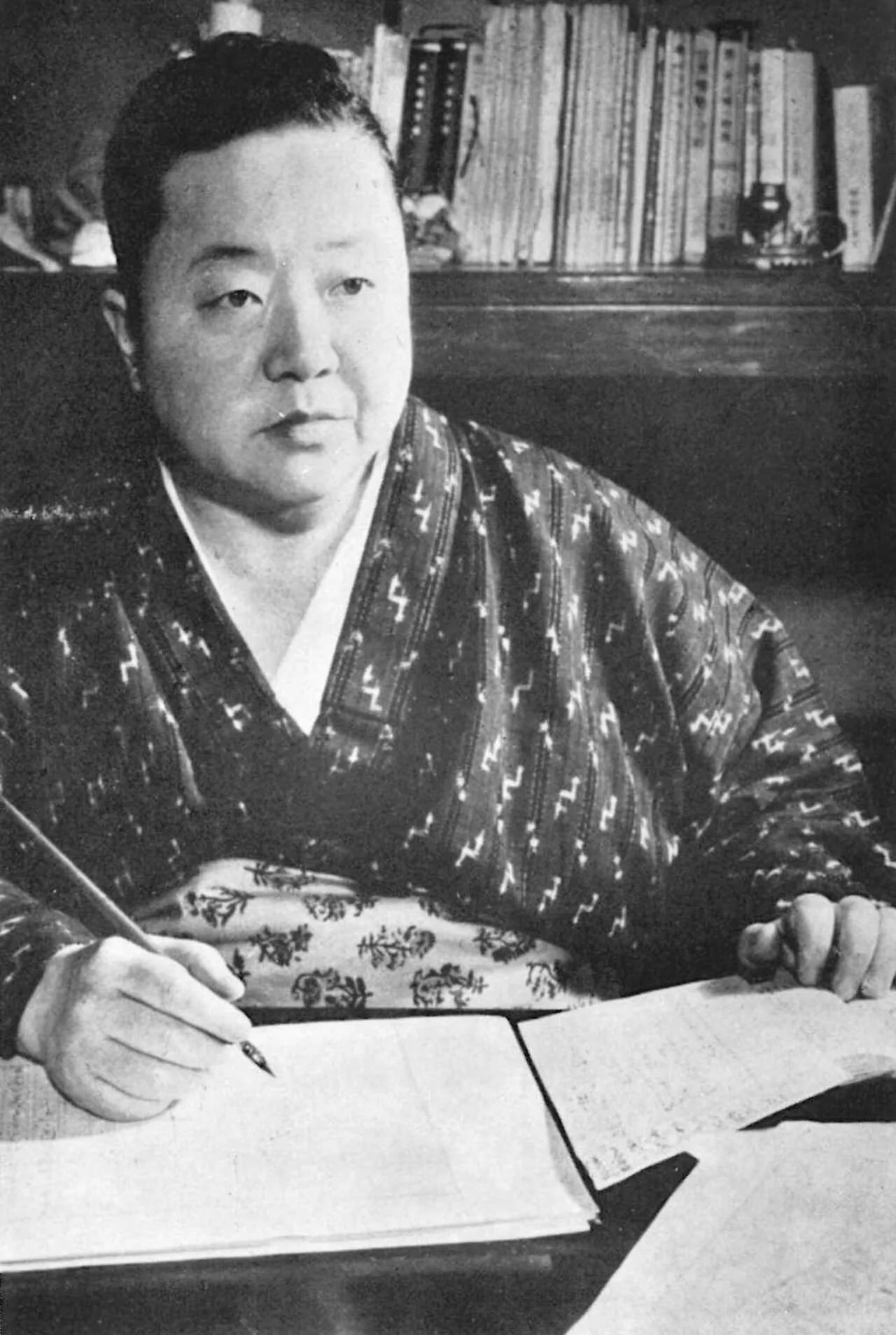 Portrait of Miyamoto Yuriko (1899–1951) – memorial page