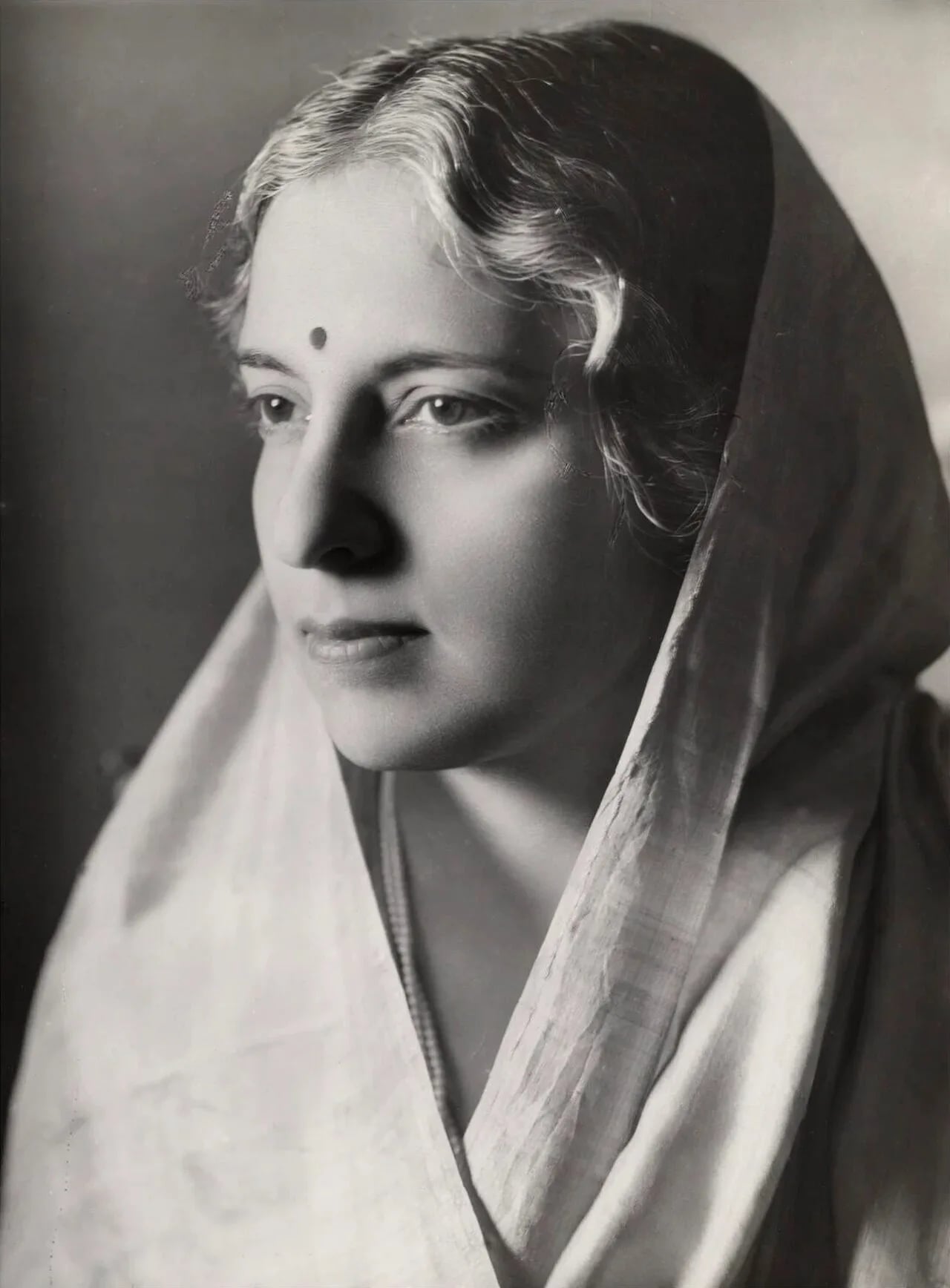 Porträt von Vijaya Lakshmi Pandit (1900–1990) – Gedenkseite