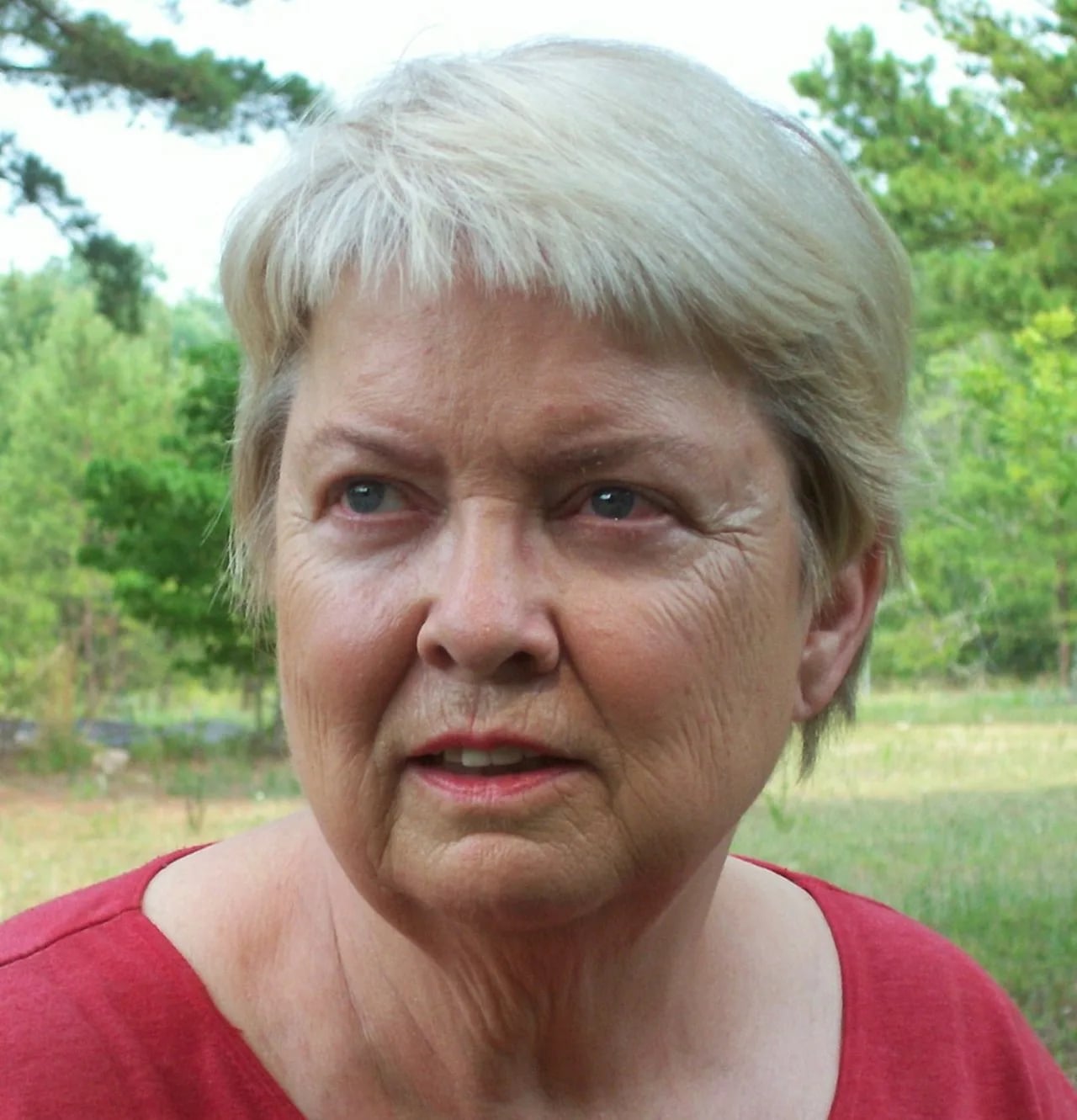 Porträt von Margaret Maron (1938–2021) – Gedenkseite