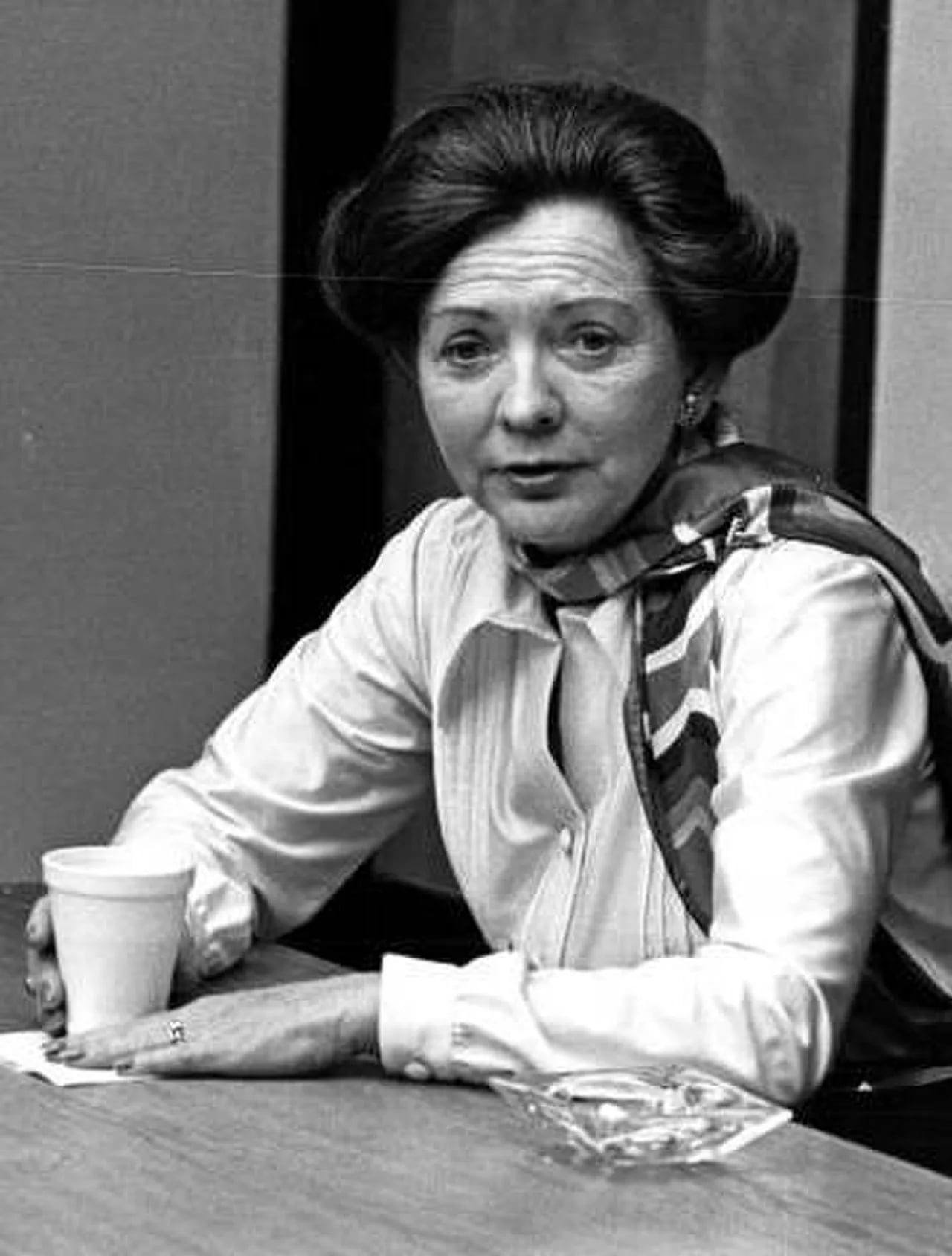 Portrait of Shirley Hufstedler (1925–2016) – memorial page