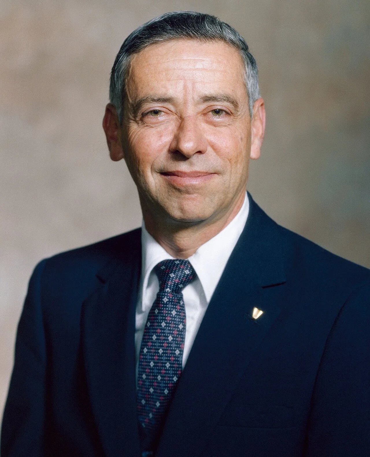 Portrait of Aaron Cohen (1931–2010) – memorial page