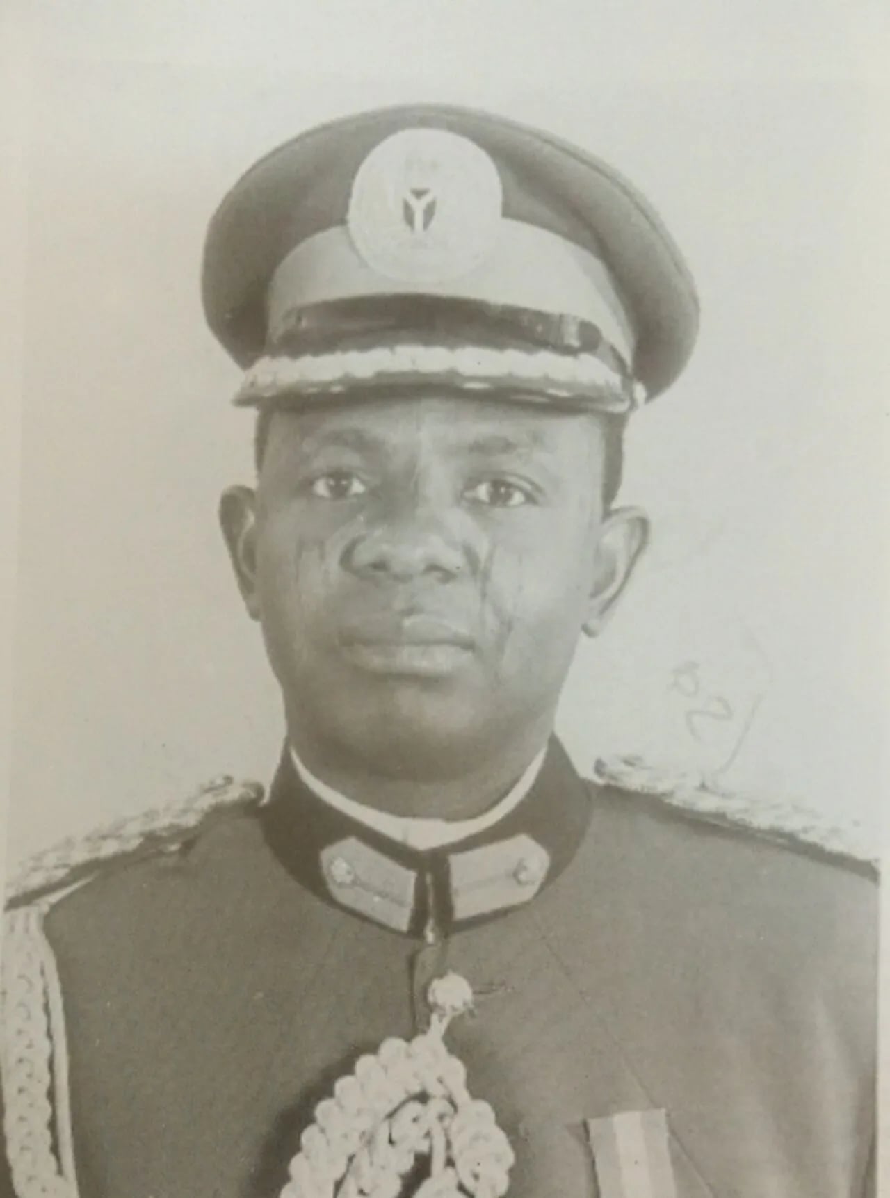 Porträt von Abba Kyari (1938–2018) – Gedenkseite