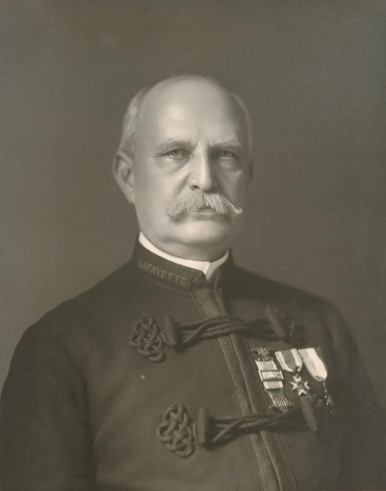 Portrait of Abraham Gilbert Mills (1844–1929) – memorial page