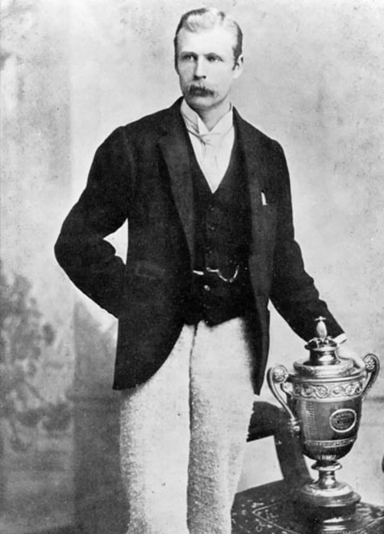 Portrait of Willoughby James Hamilton (1864–1943) – memorial page