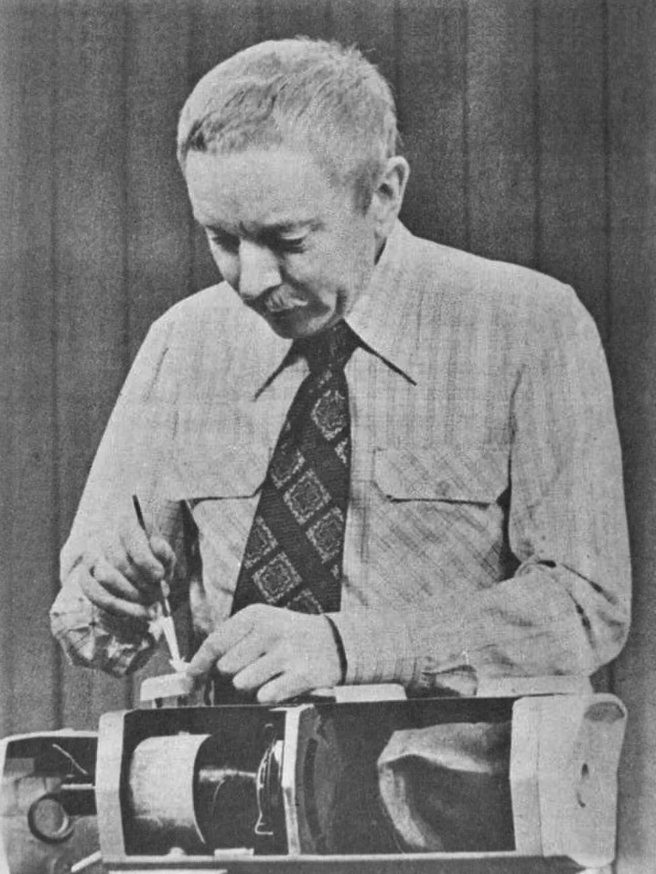 Portrait of Adam Słodowy (1923–2019) – memorial page