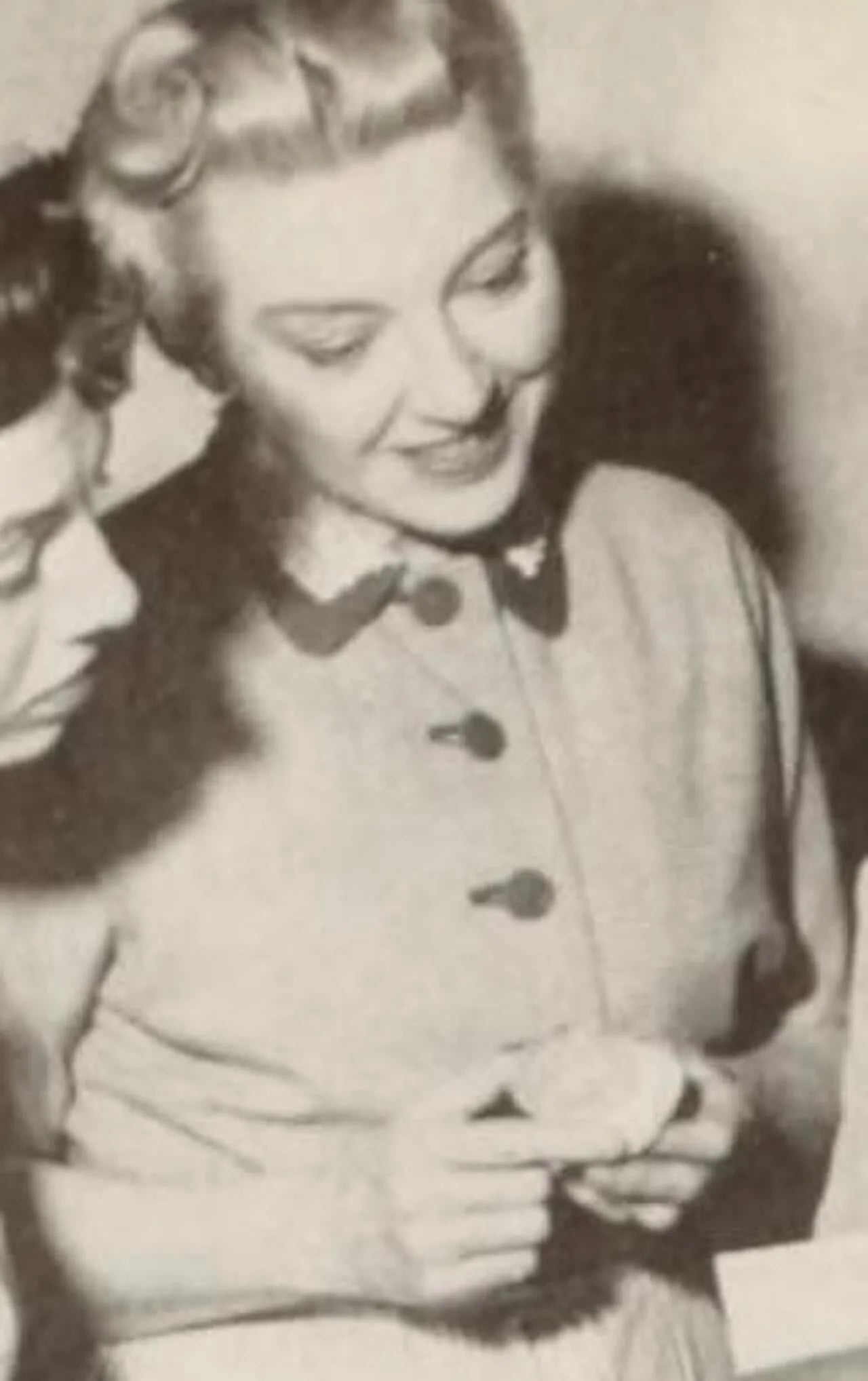 Portrait of Adelaide Hawley Cumming (1905–1998) – memorial page