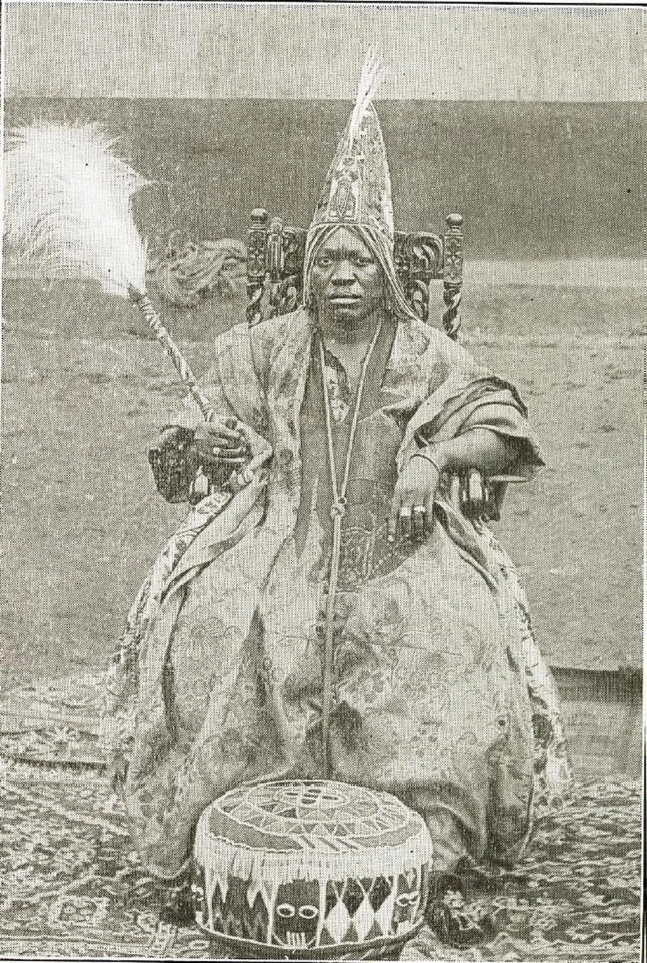 Porträt von Adesoji Aderemi (1889–1980) – Gedenkseite