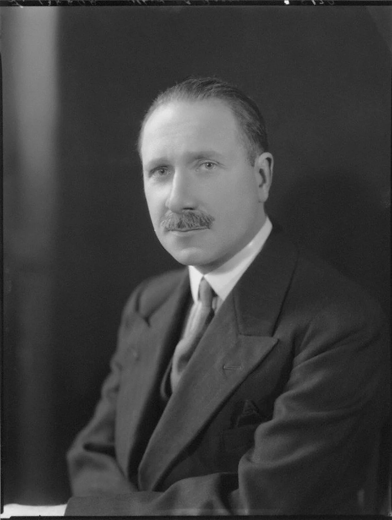 Portrait of Alfred Bossom, Baron Bossom (1881–1965) – memorial page