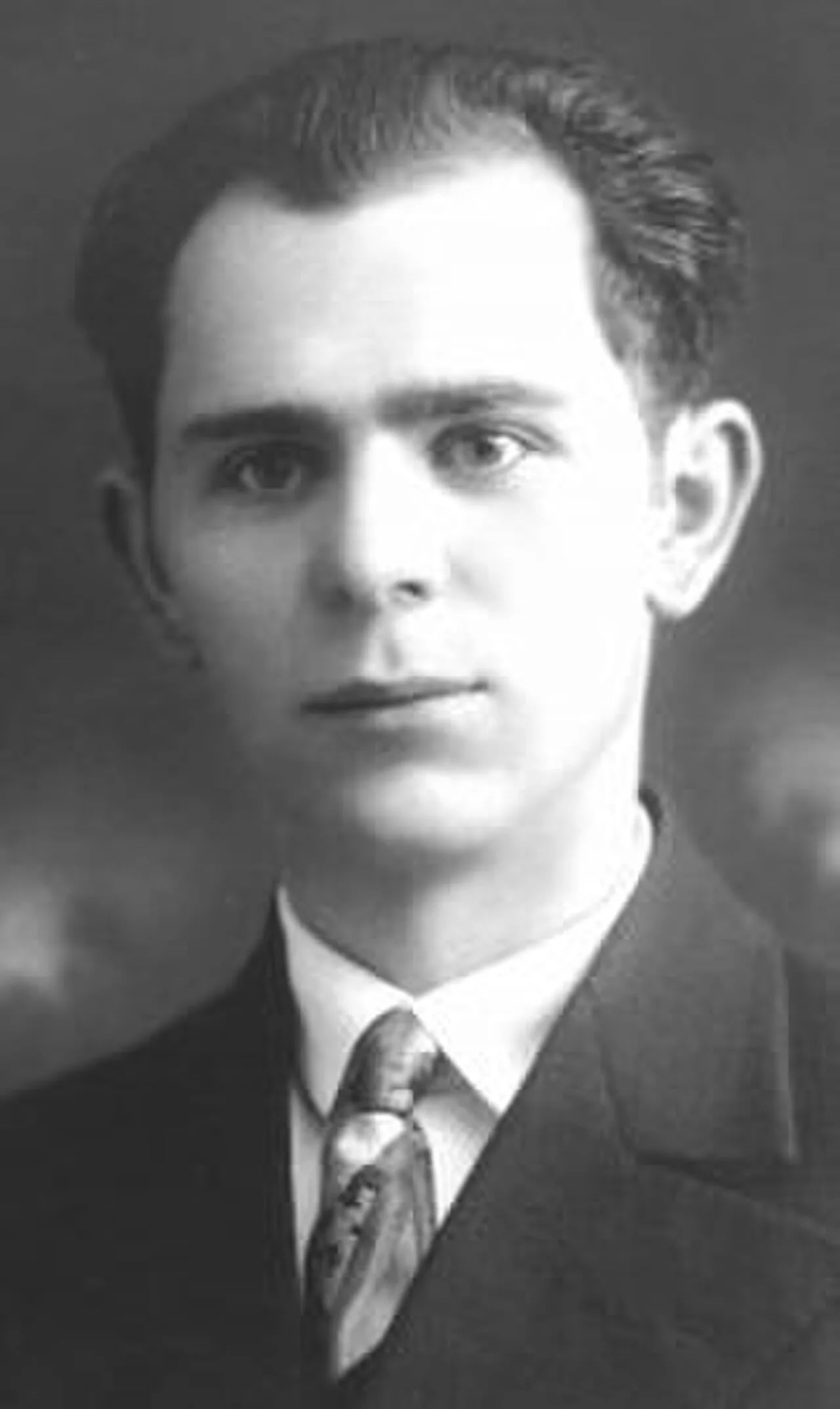 Portrait of Adolf Fierla (1908–1967) – memorial page