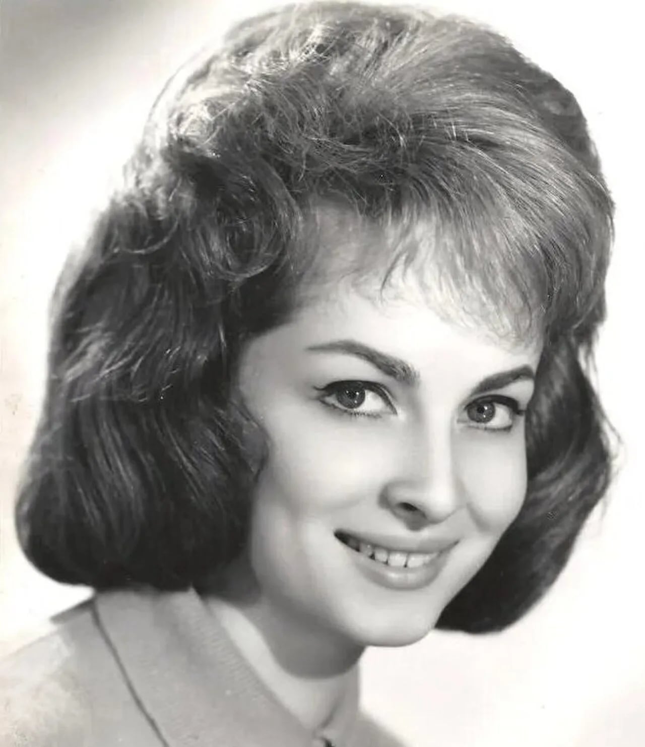 Portrait of Iran Eory (1939–2002) – memorial page