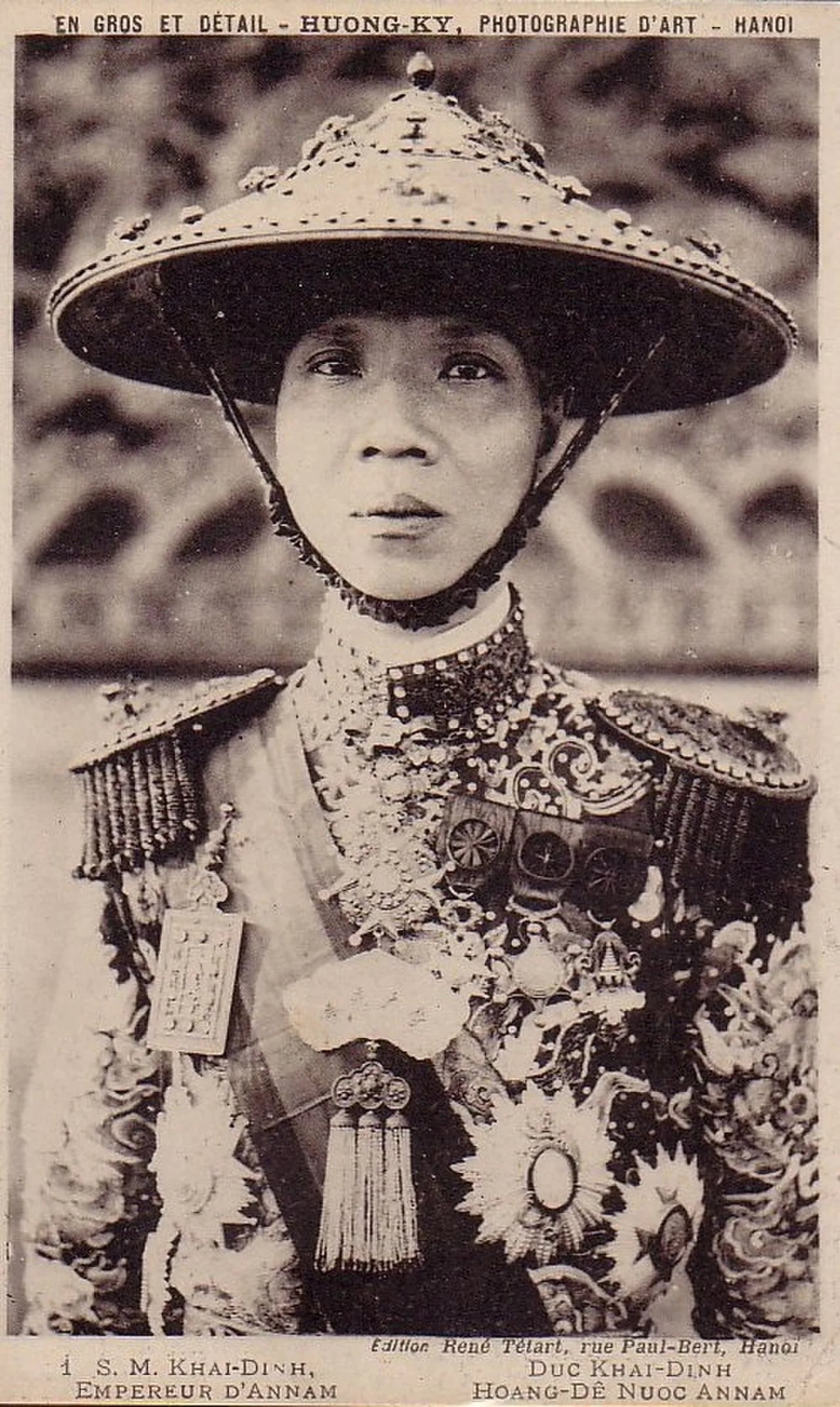 Porträt von Khải Định (1885–1925) – Gedenkseite