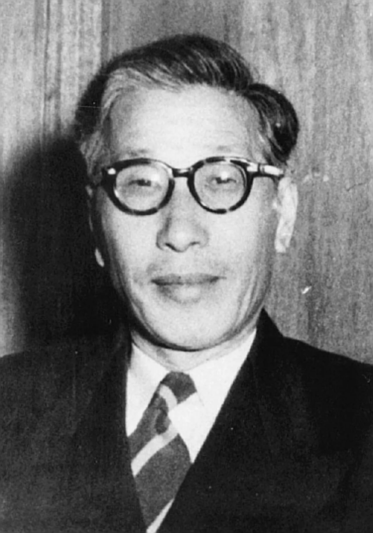 Portrait of Huh Jung (1896–1988) – memorial page