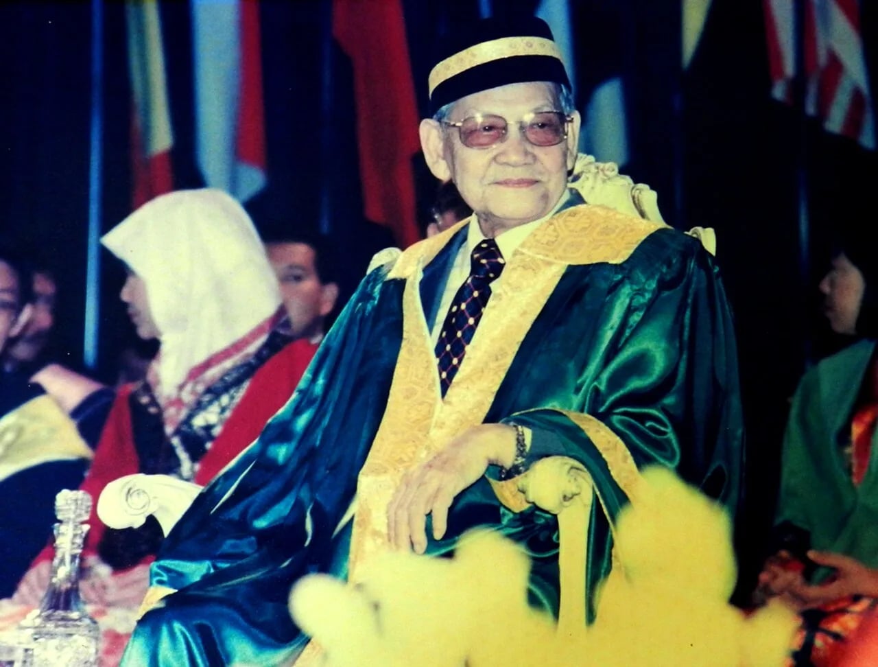 Portrait of Ahmad Zaidi Adruce (1924–2000) – memorial page