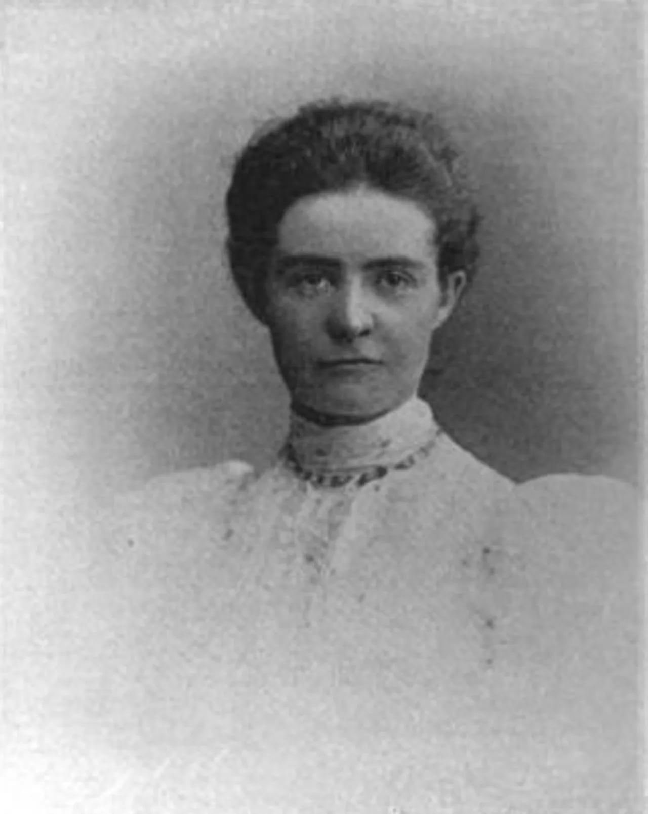 Porträt von Aileen Roberts, 2nd Countess Roberts (1870–1944) – Gedenkseite
